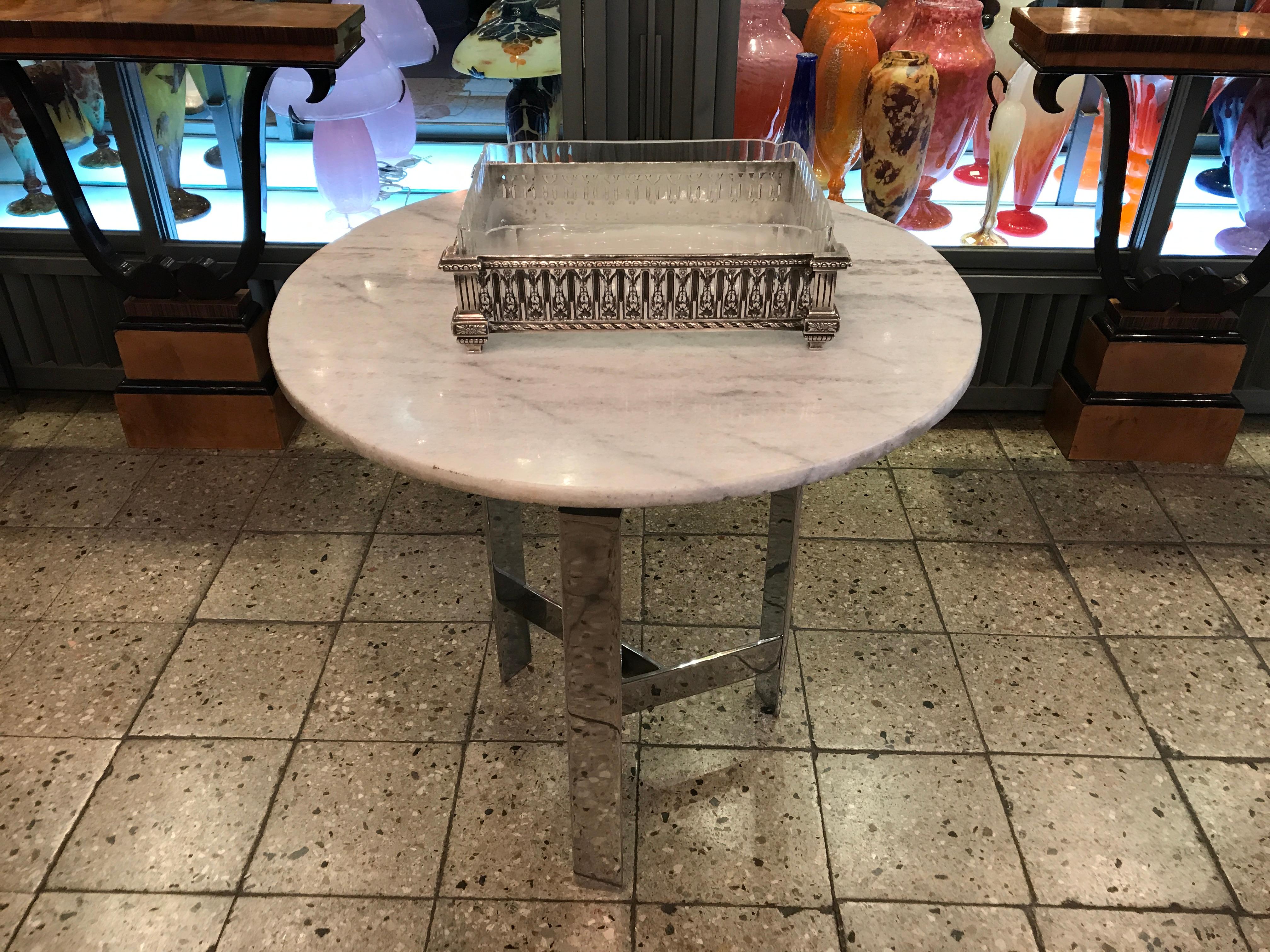 Centerplace, Sign: Christofle n: 2364323

Metal: Silver plated
We have specialized in the sale of Art Deco and Art Nouveau and Vintage styles since 1982. If you have any questions we are at your disposal.
Pushing the button that reads 'View All