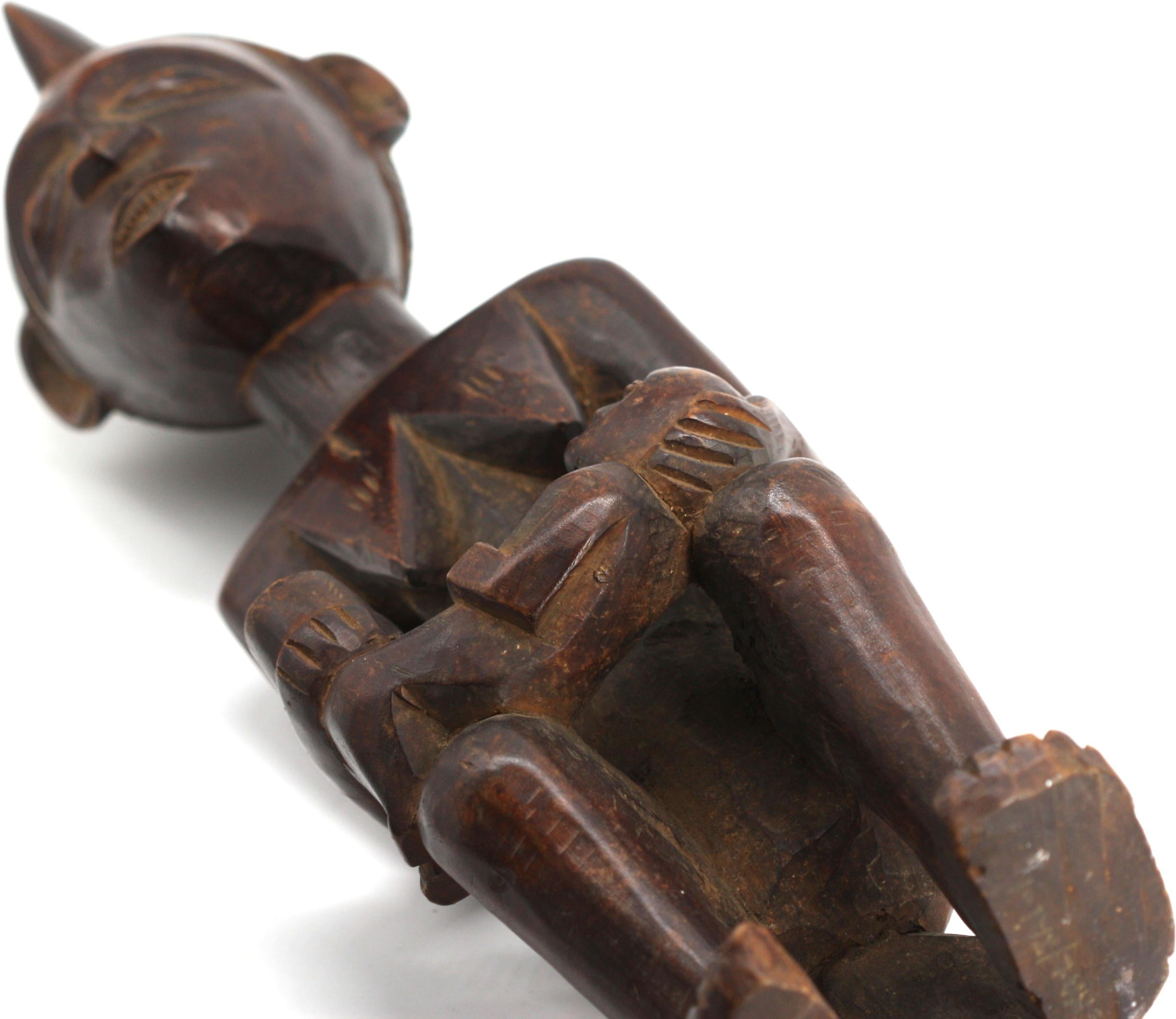Figura di maternità in Wood dell'Africa centrale in vendita 2