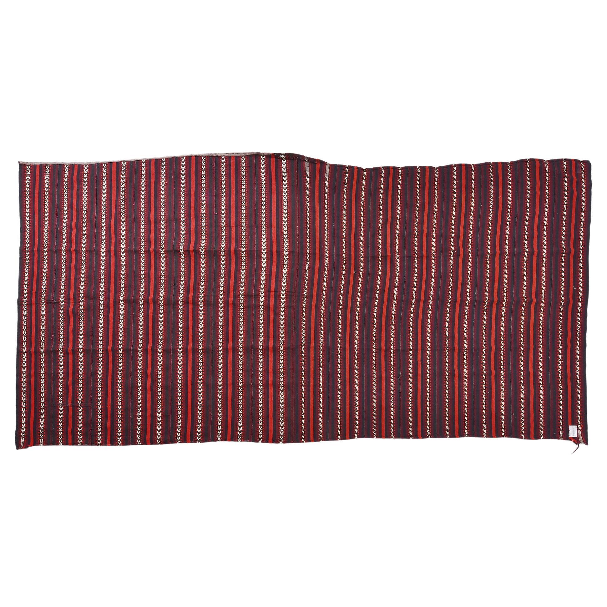 nr. 781 - Long kilim in excellent wool and dense hand weaving, made up of strips sewn together.
It's a typical nomad workmanship because they do not have large looms for transport: therefore they wave strips which then join together to make a large