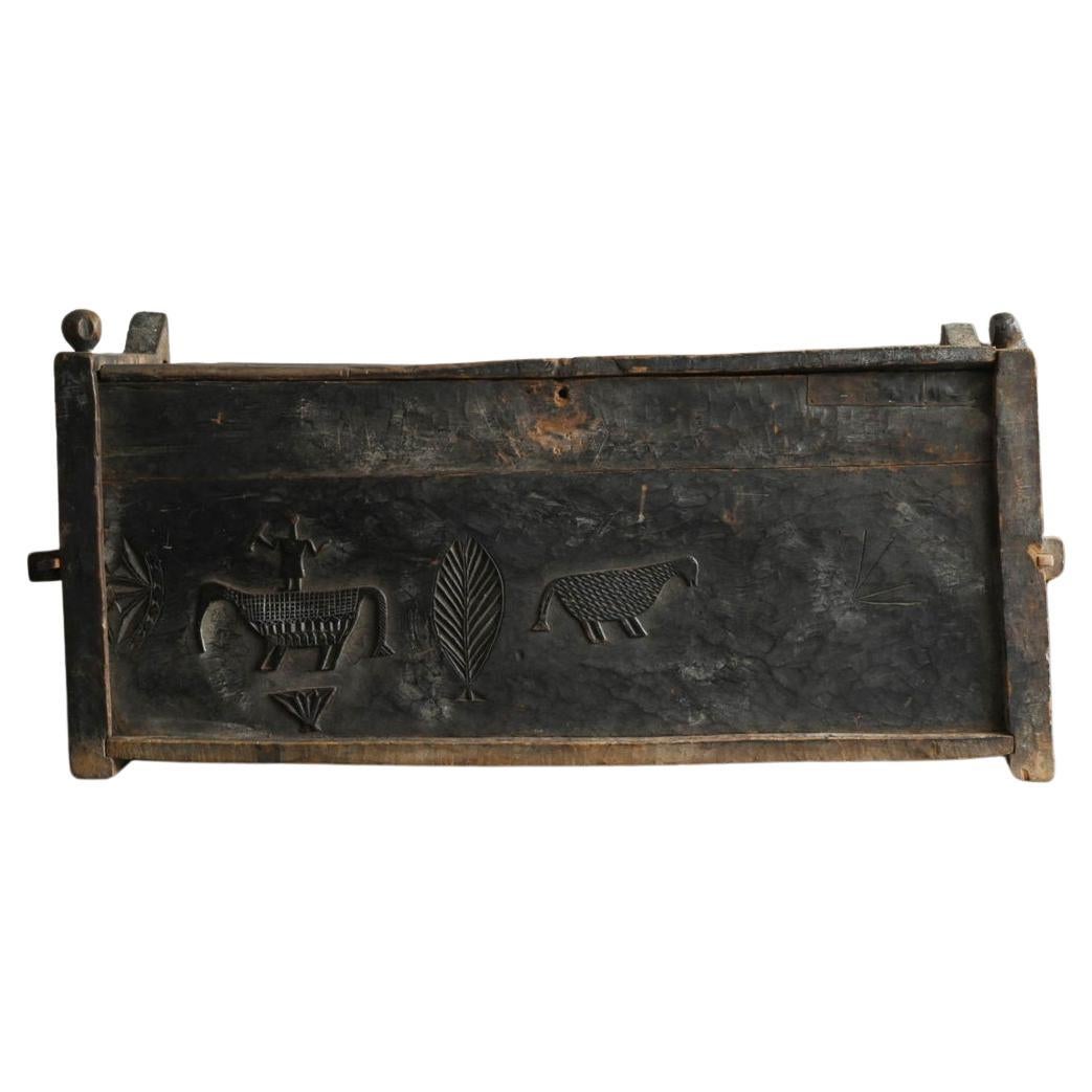 Central Asian antique wooden box/Early 20th century/assembled wooden box For Sale