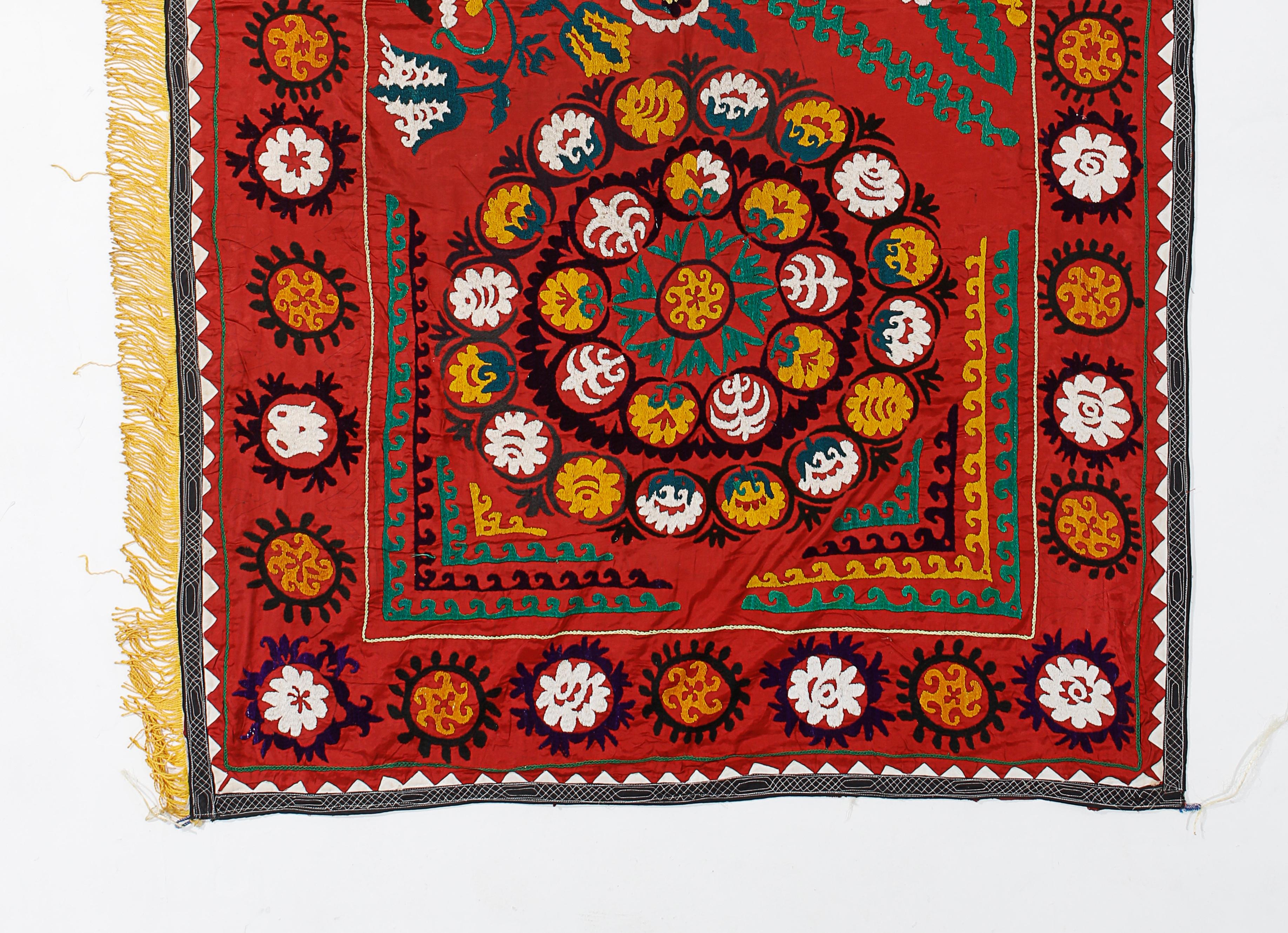 Uzbek 4.6x7.3 Ft Asian Suzani Wall Hanging, Silk EmbroideryTable Cover, Red Bedspread For Sale