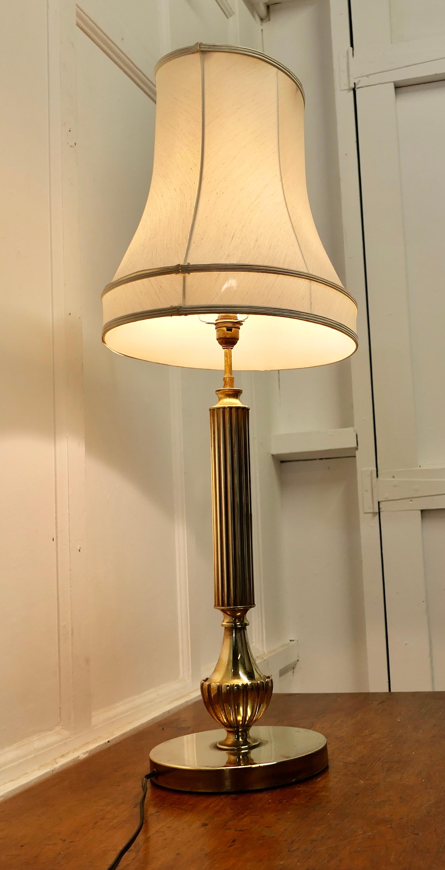 Mid-20th Century Central Brass Column Table Lamp For Sale