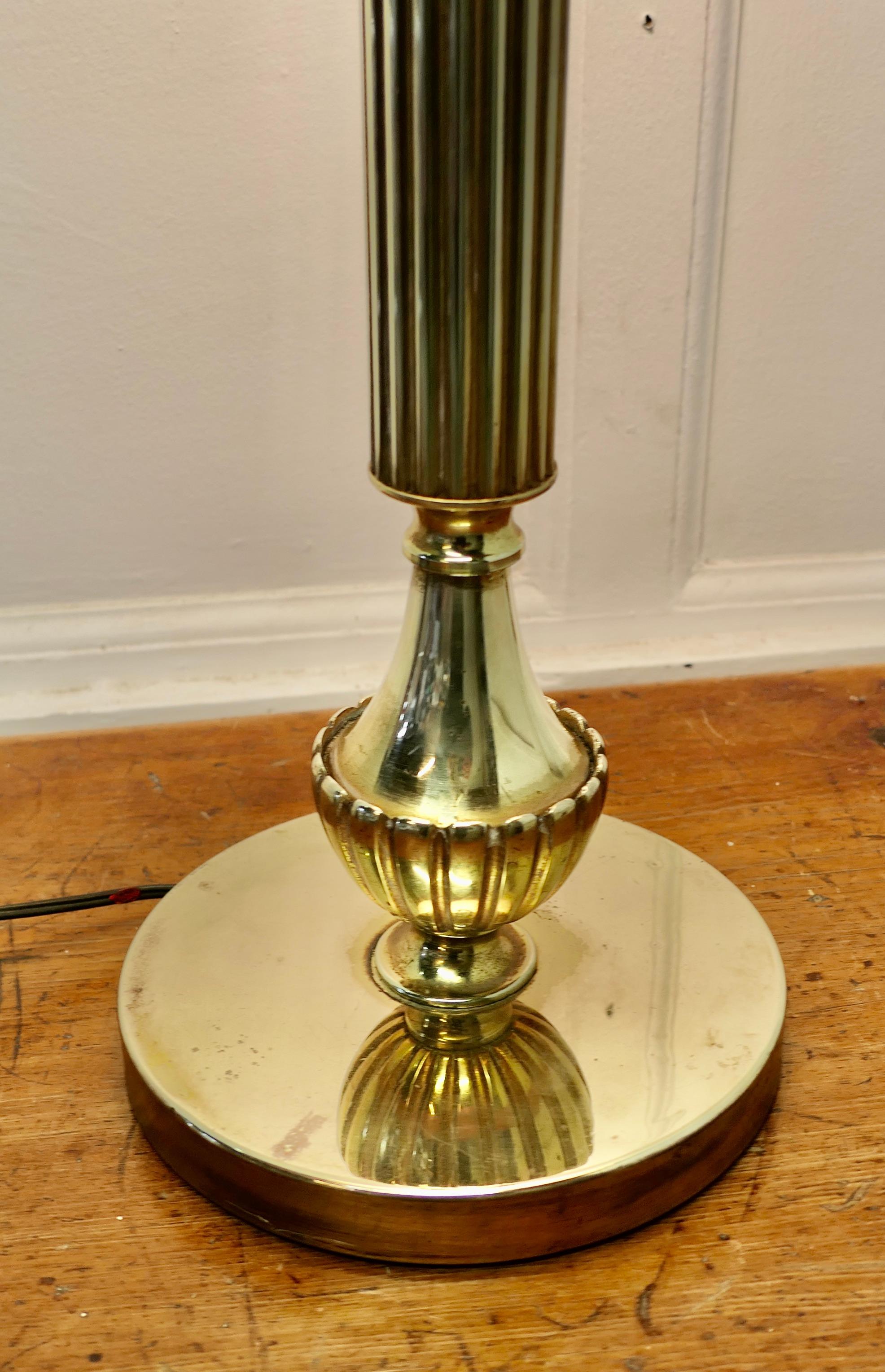 Central Brass Column Table Lamp For Sale 1