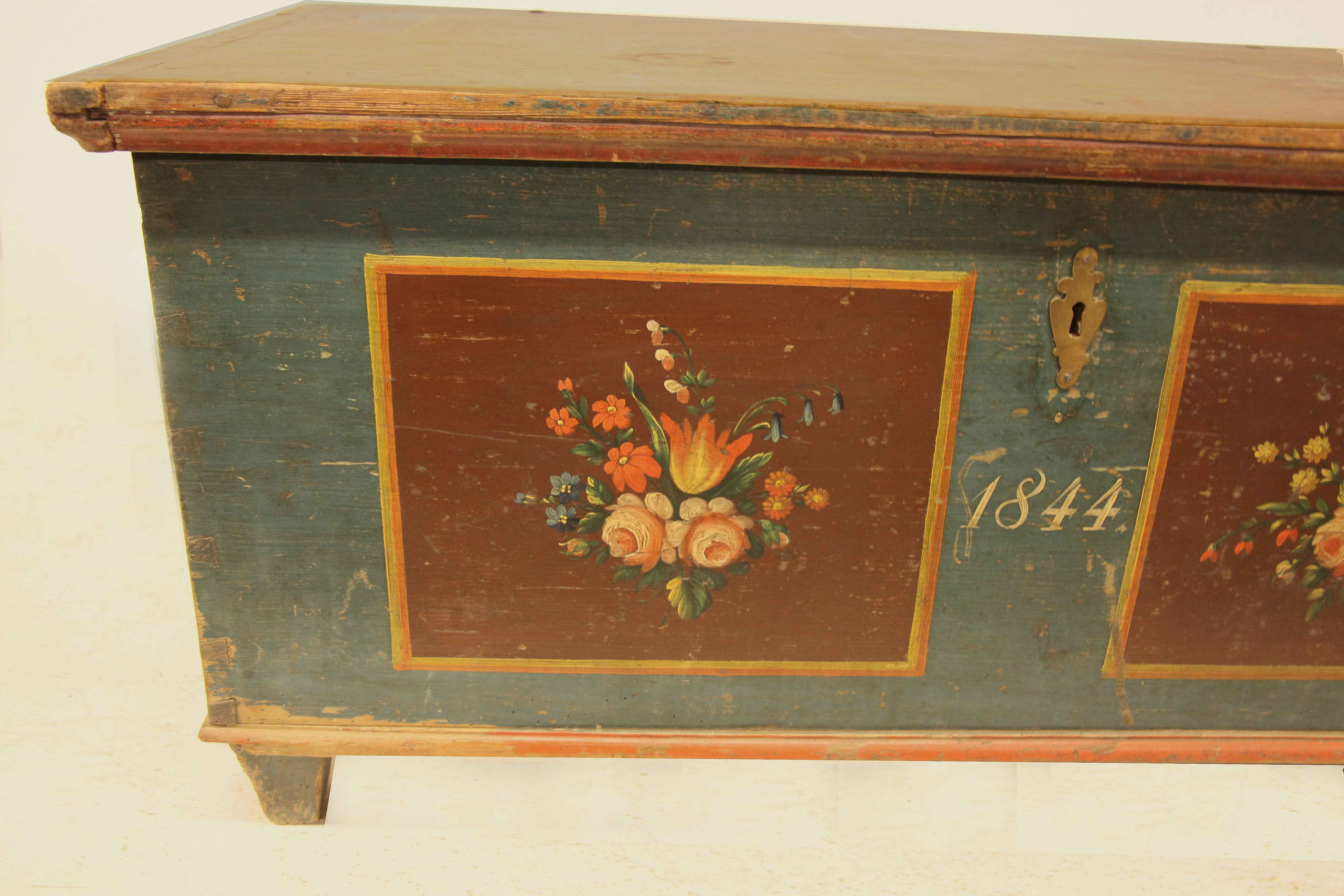 Central European Painted Blanket Chest In Good Condition For Sale In Wilson, NC