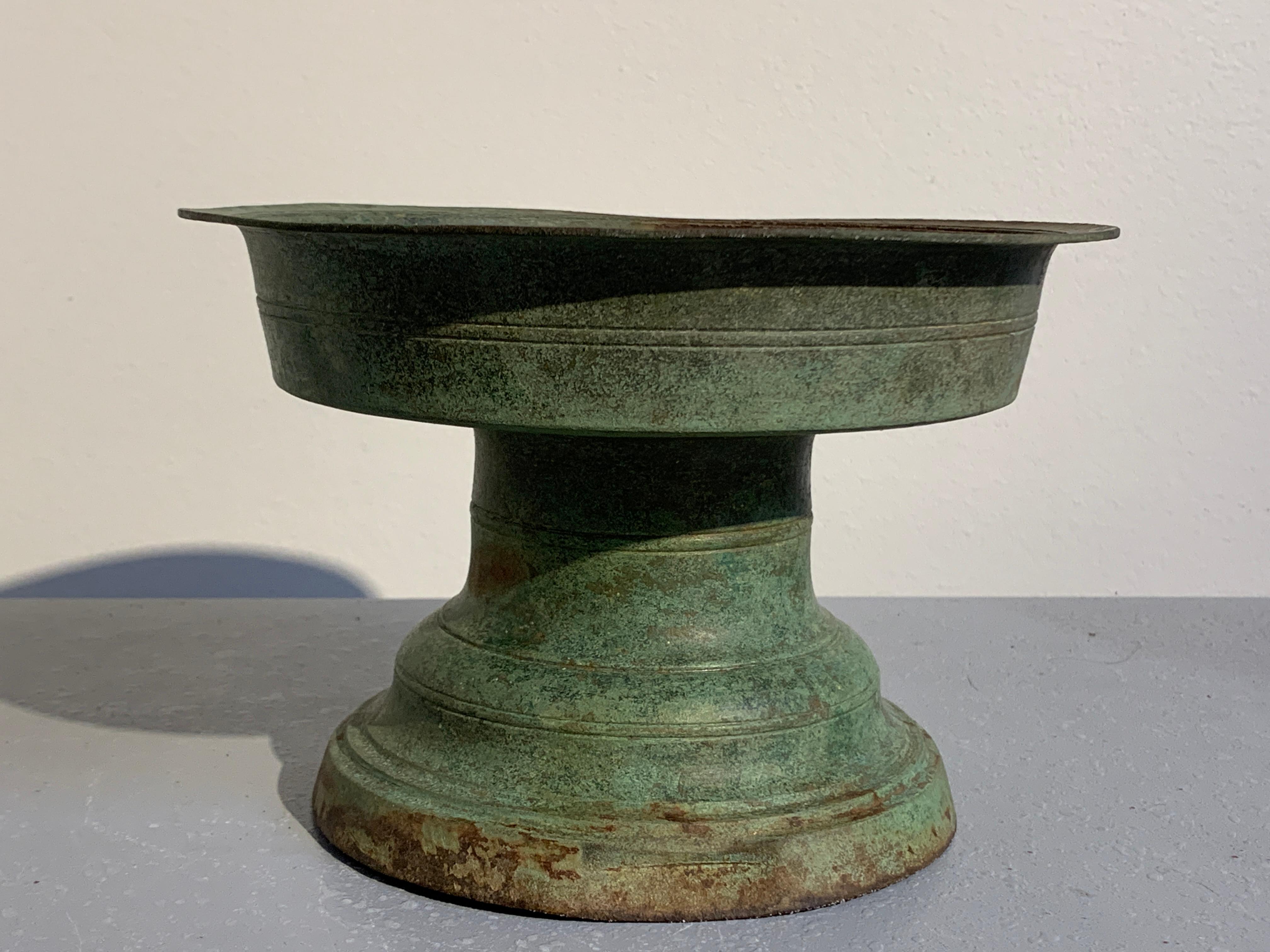 Central Javanese Bronze Footed Offering Vessel, 8th-10th Century In Good Condition For Sale In Austin, TX