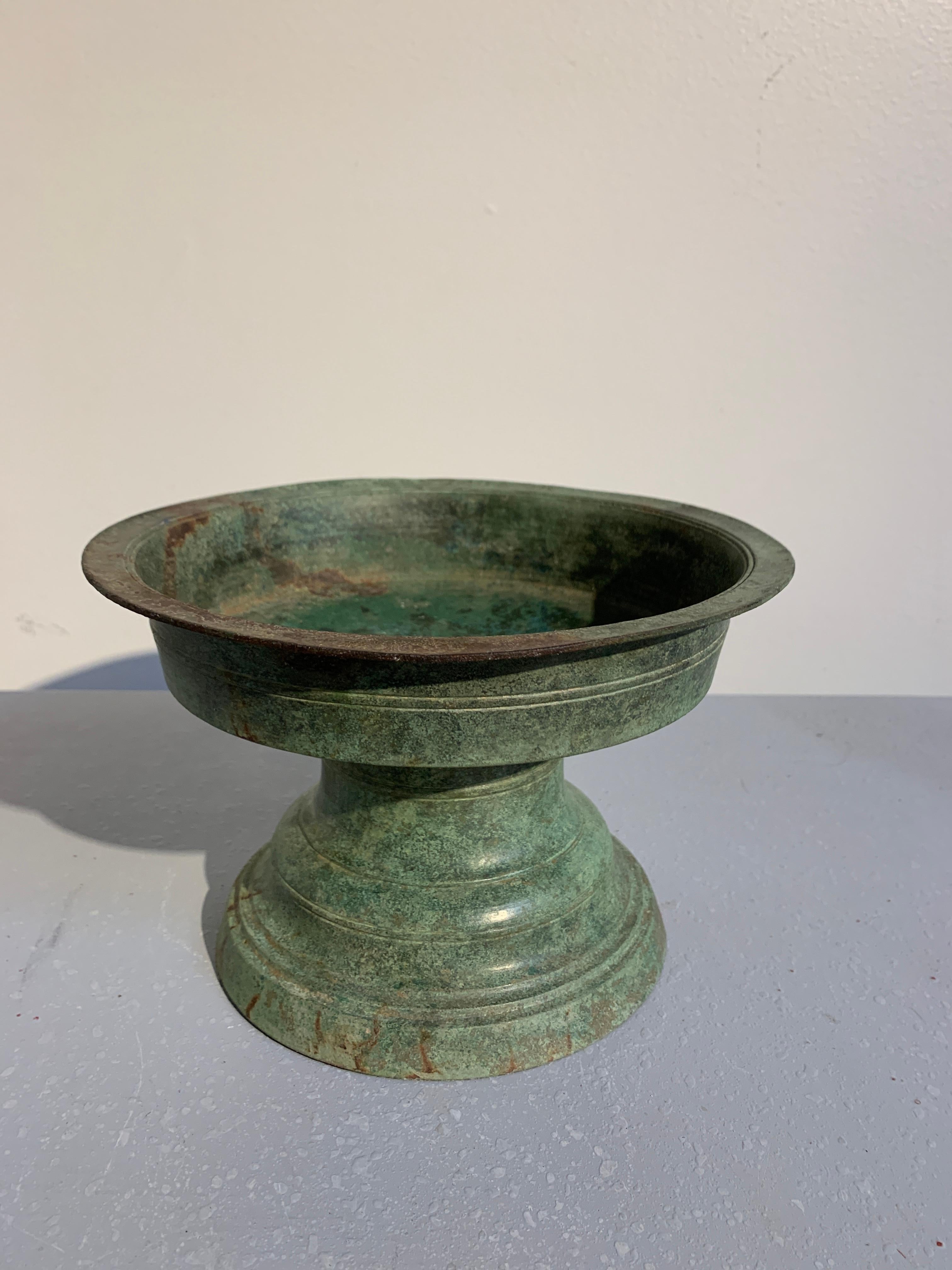 Central Javanese Bronze Footed Offering Vessel, 8th-10th Century For Sale 2