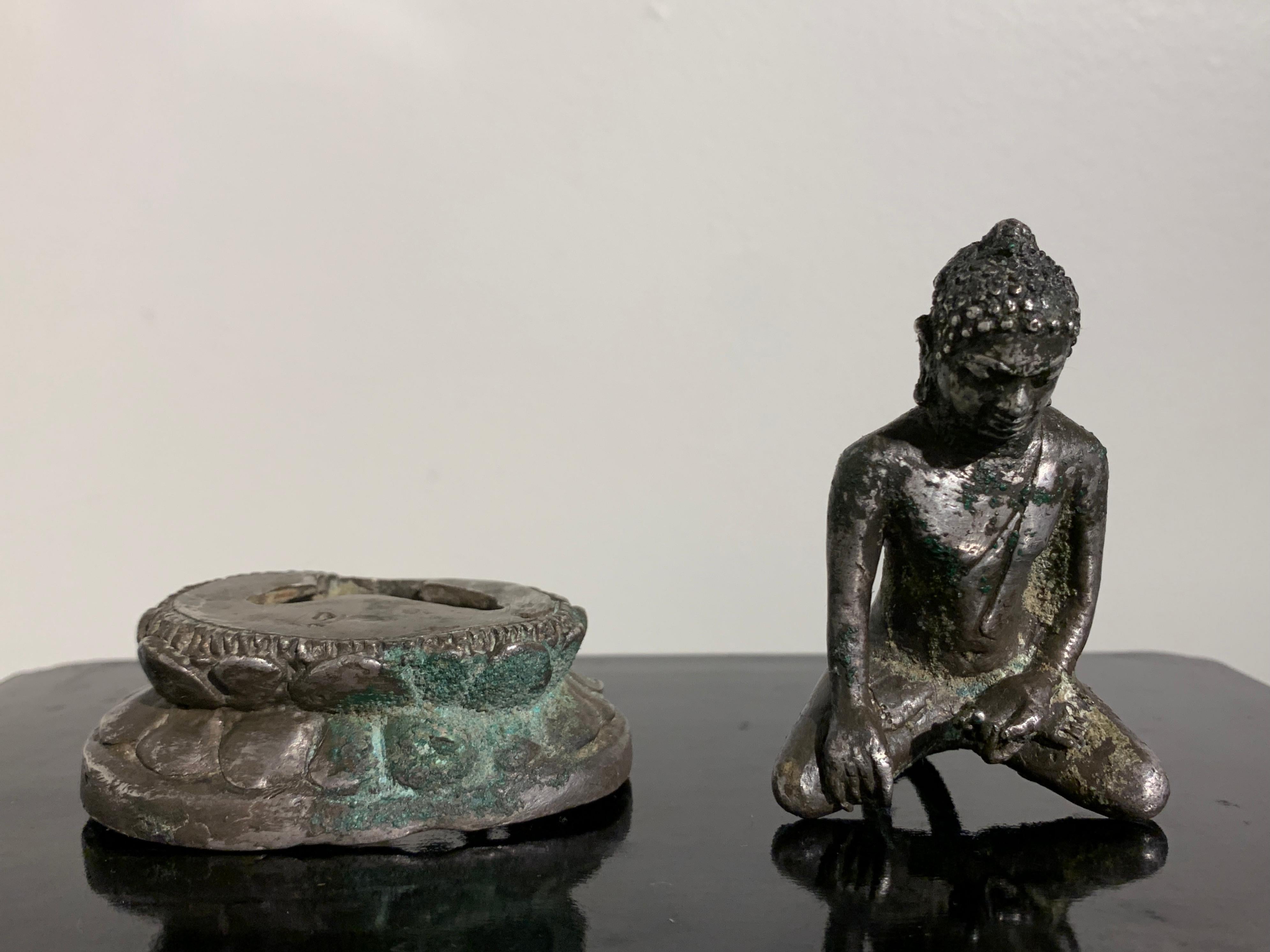 Central Javanese Cast Silver Transcendent Buddha, 9th-12th Century, Indonesia For Sale 10