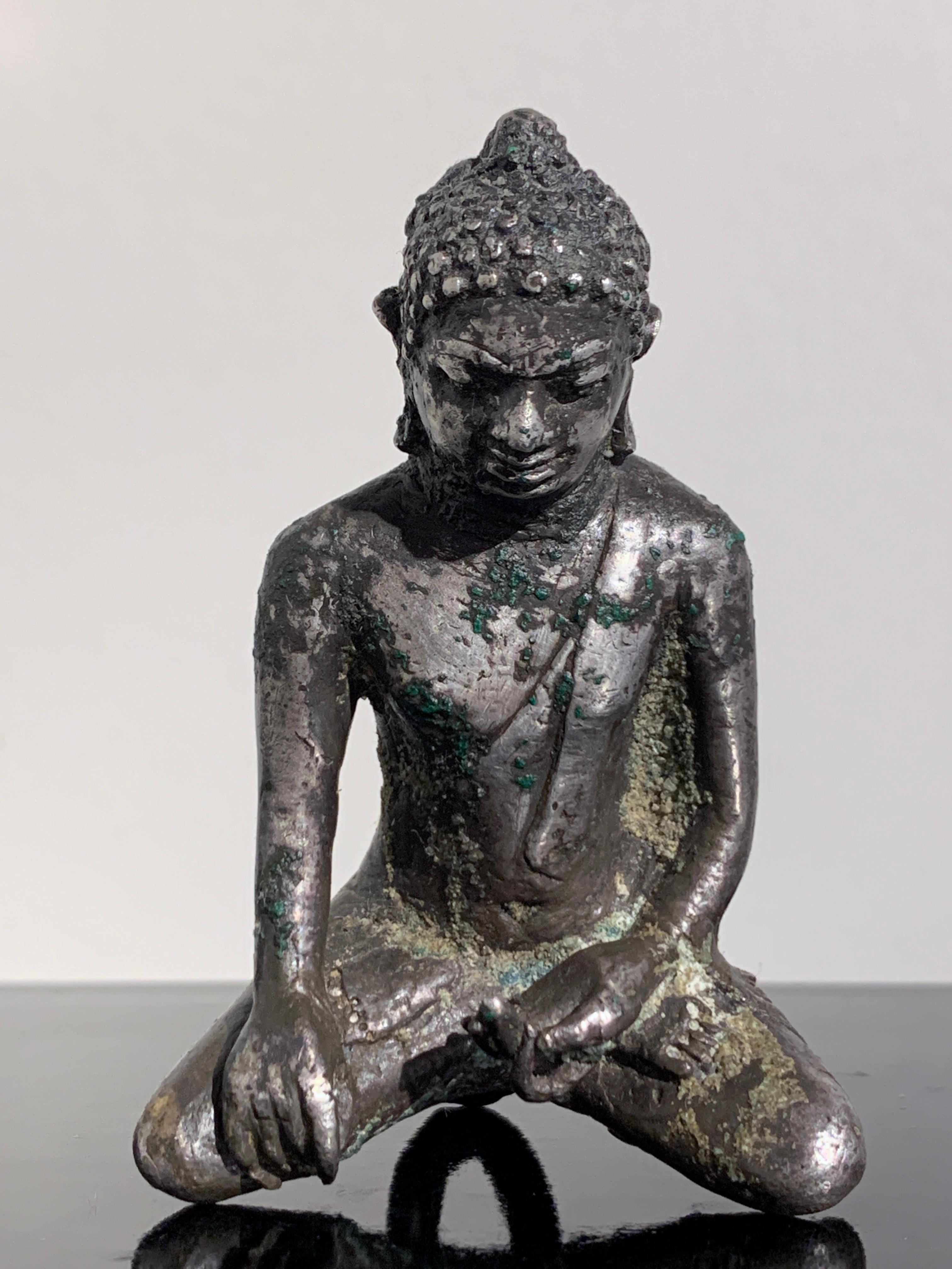 Central Javanese Cast Silver Transcendent Buddha, 9th-12th Century, Indonesia For Sale 11