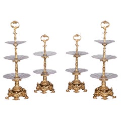 Centro de mesa de estilo Napoléon III en bronce dorado y cristal chapado, verso 185