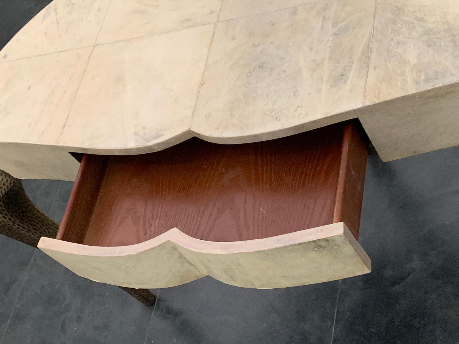 Centre desk table in parchment, eclecticism 4