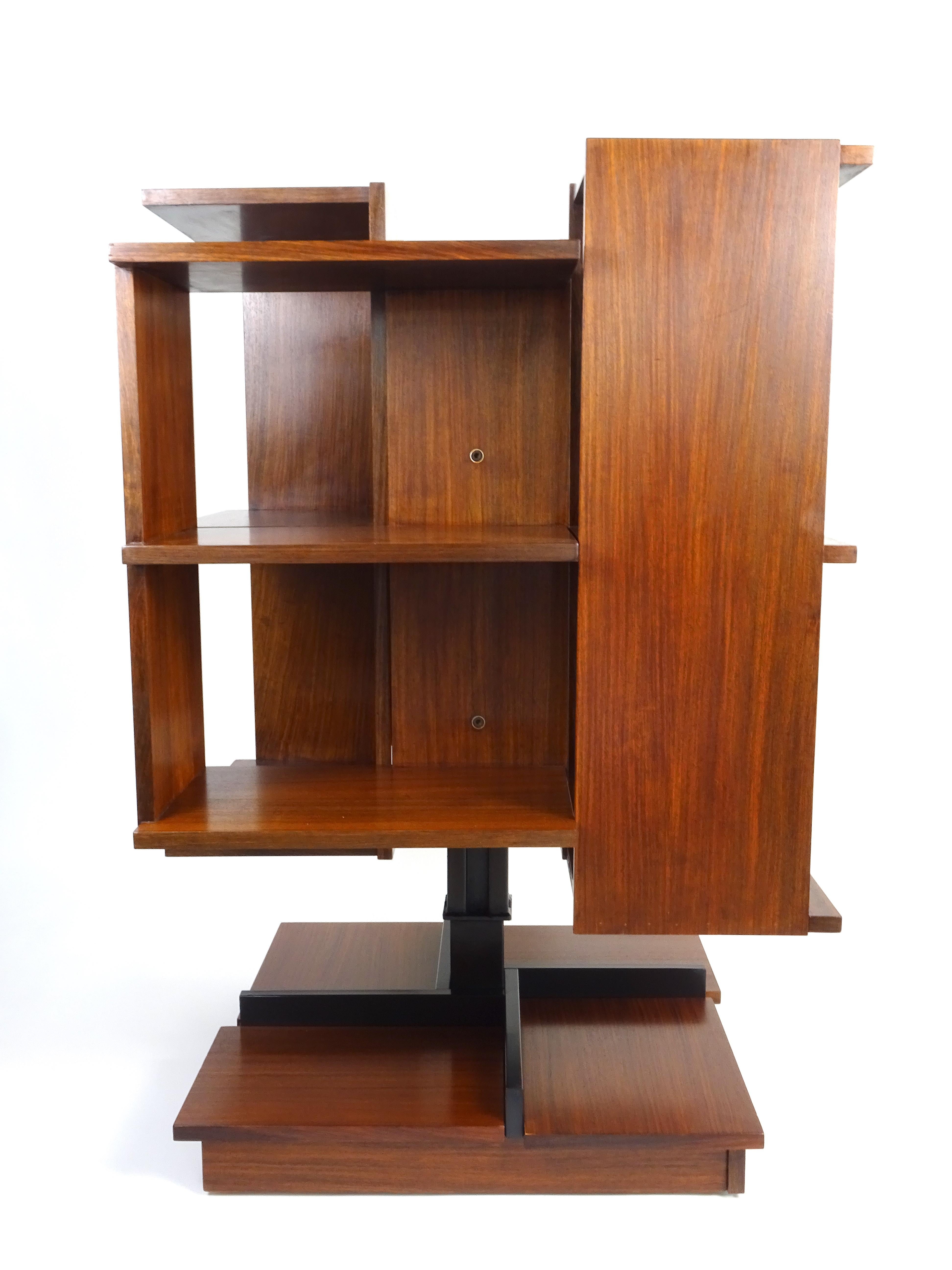 'Centro' Italian Bookcase by Claudio Salocchi for Luigi Sormani, 1960s In Good Condition In Vicenza, VI