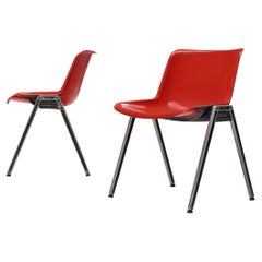 Centro Progetti Tecno Paire de chaises 'Modus' empilables