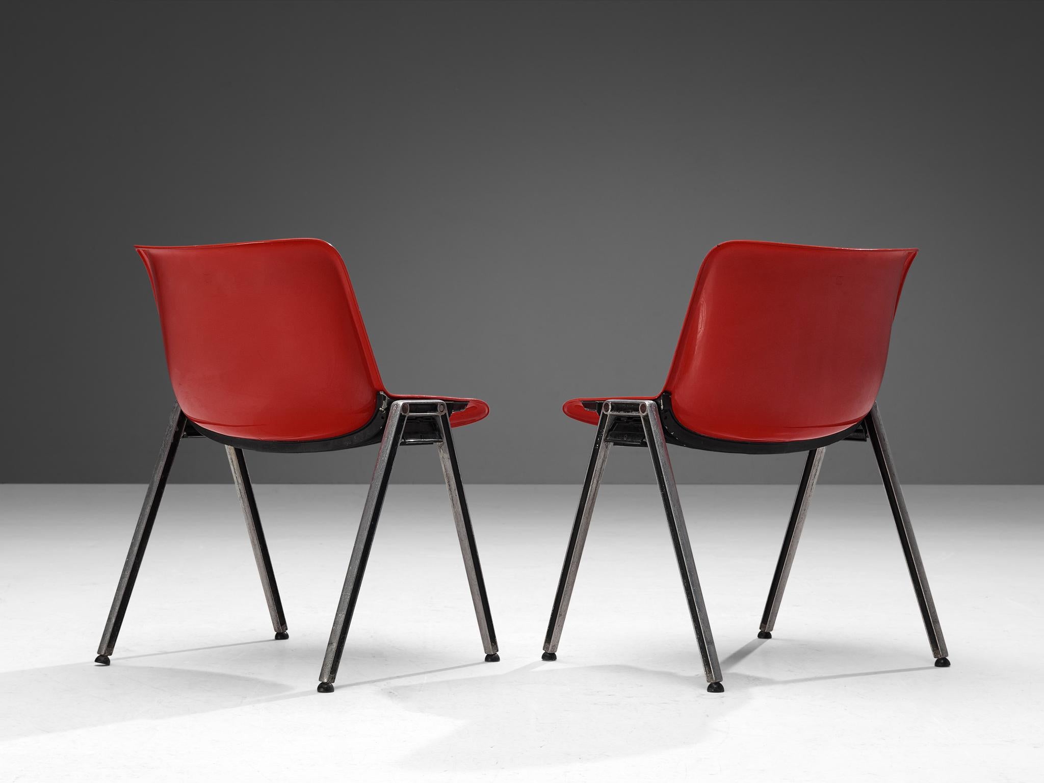Centro Progetti Tecno Stapelbare Stühle 'Modus' in Rot im Angebot 1