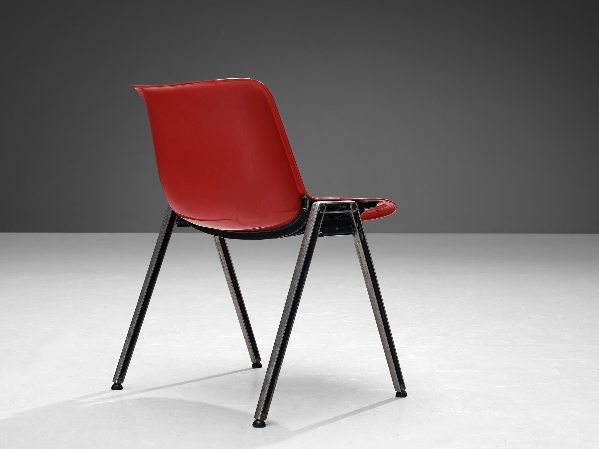 Centro Progetti Tecno Stapelbare Stühle 'Modus' in Rot im Angebot 3