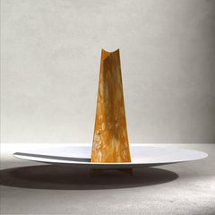 Centrotavola in marmo Giallo Siena e marmo Bianco di Carrara