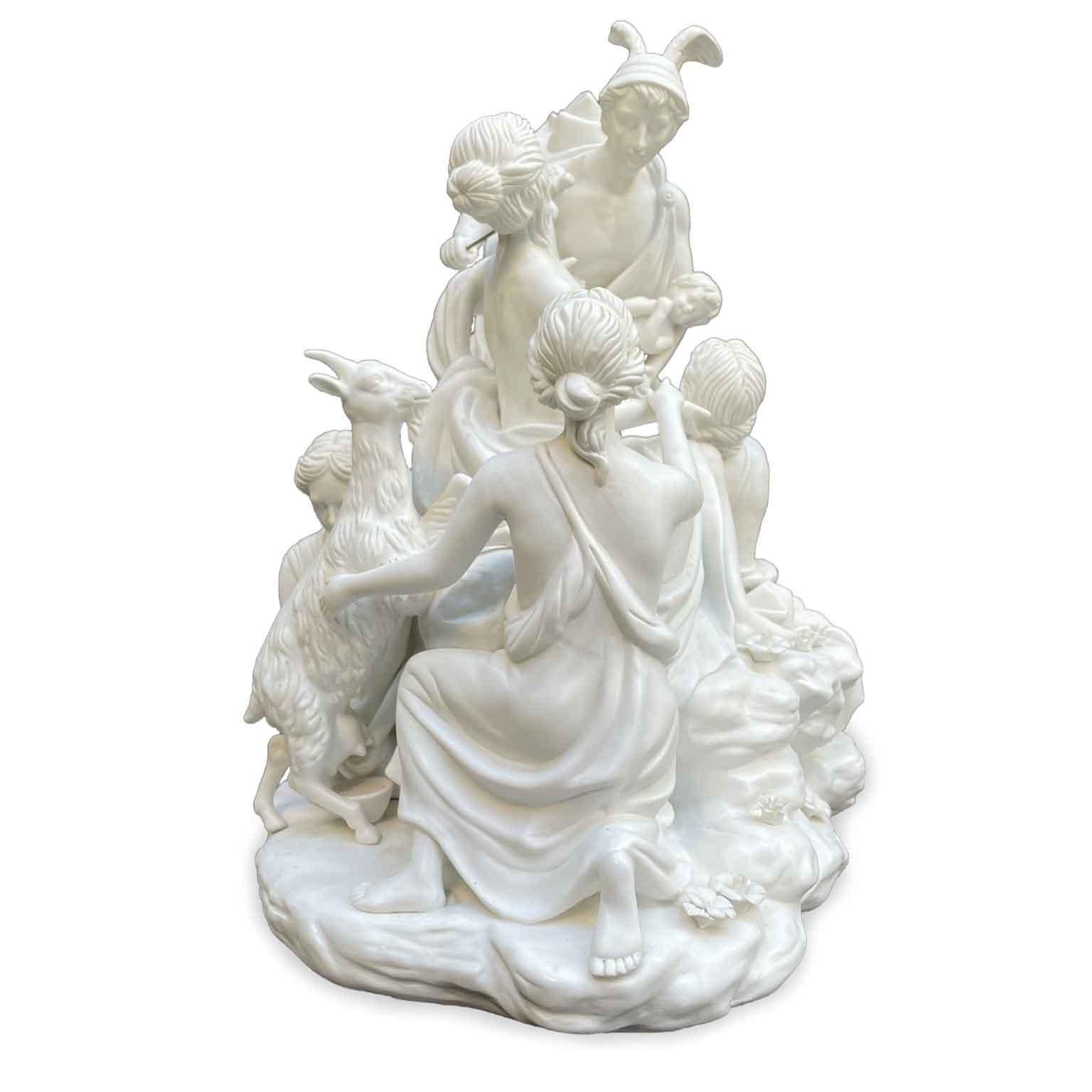 Centerpiece In White Porcelain Biscuit 20th Century Mythological Sculptural Group In Good Condition For Sale In Milan, IT