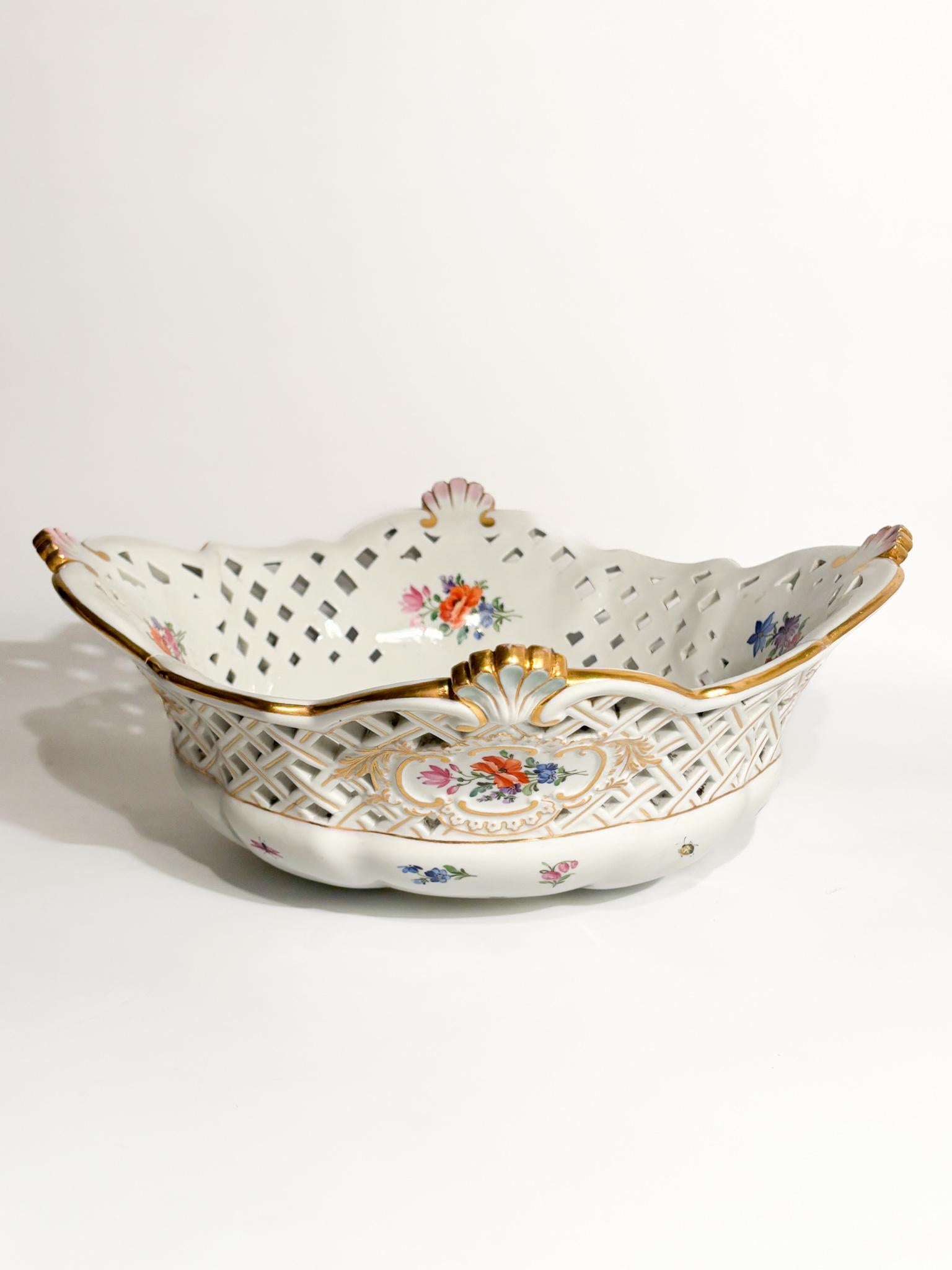 Baroque Centrotavola in Porcellana di Meissen 1860 - 1924 For Sale