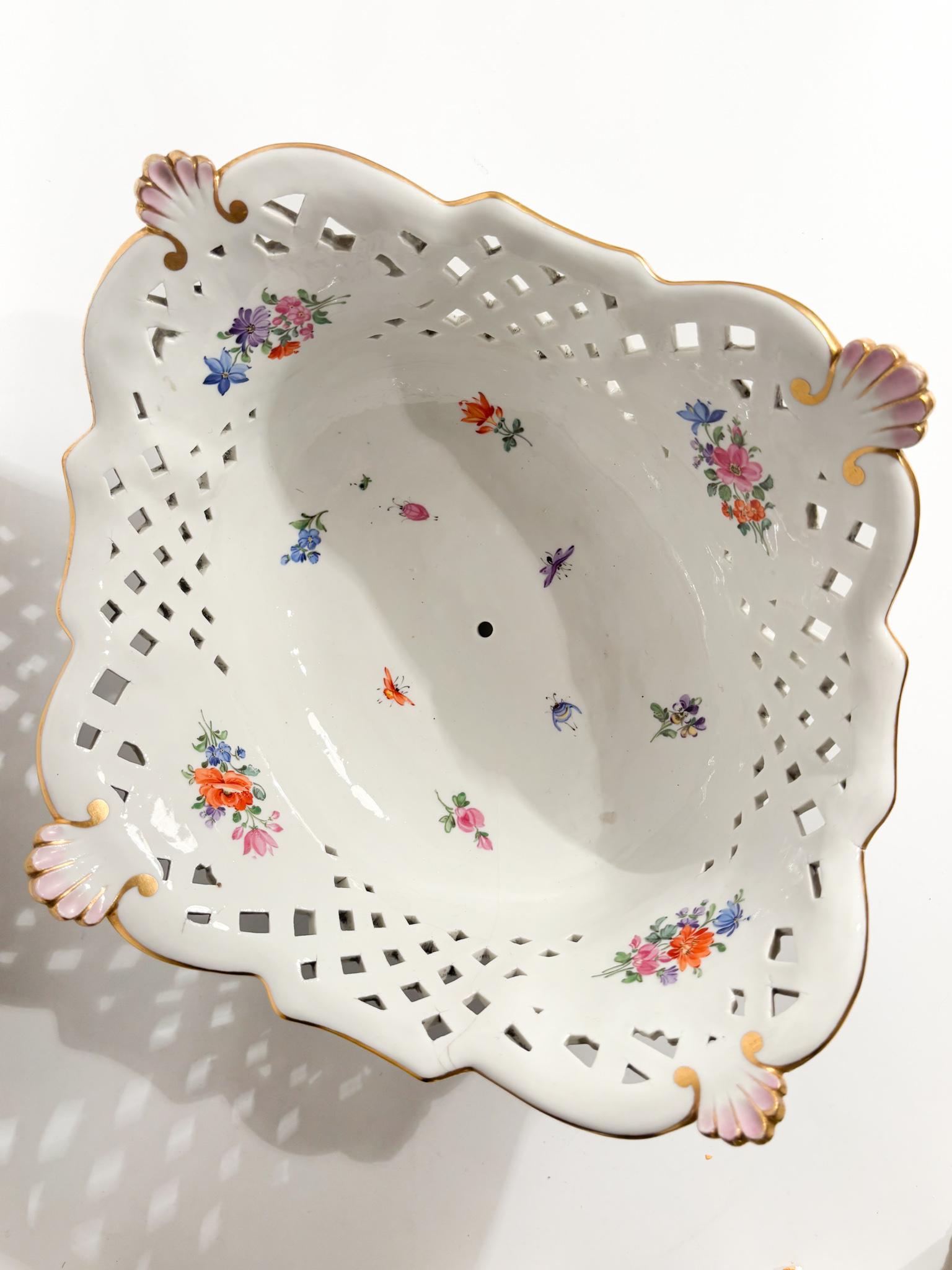Centrotavola in Porcellana di Meissen 1860 - 1924 For Sale 2