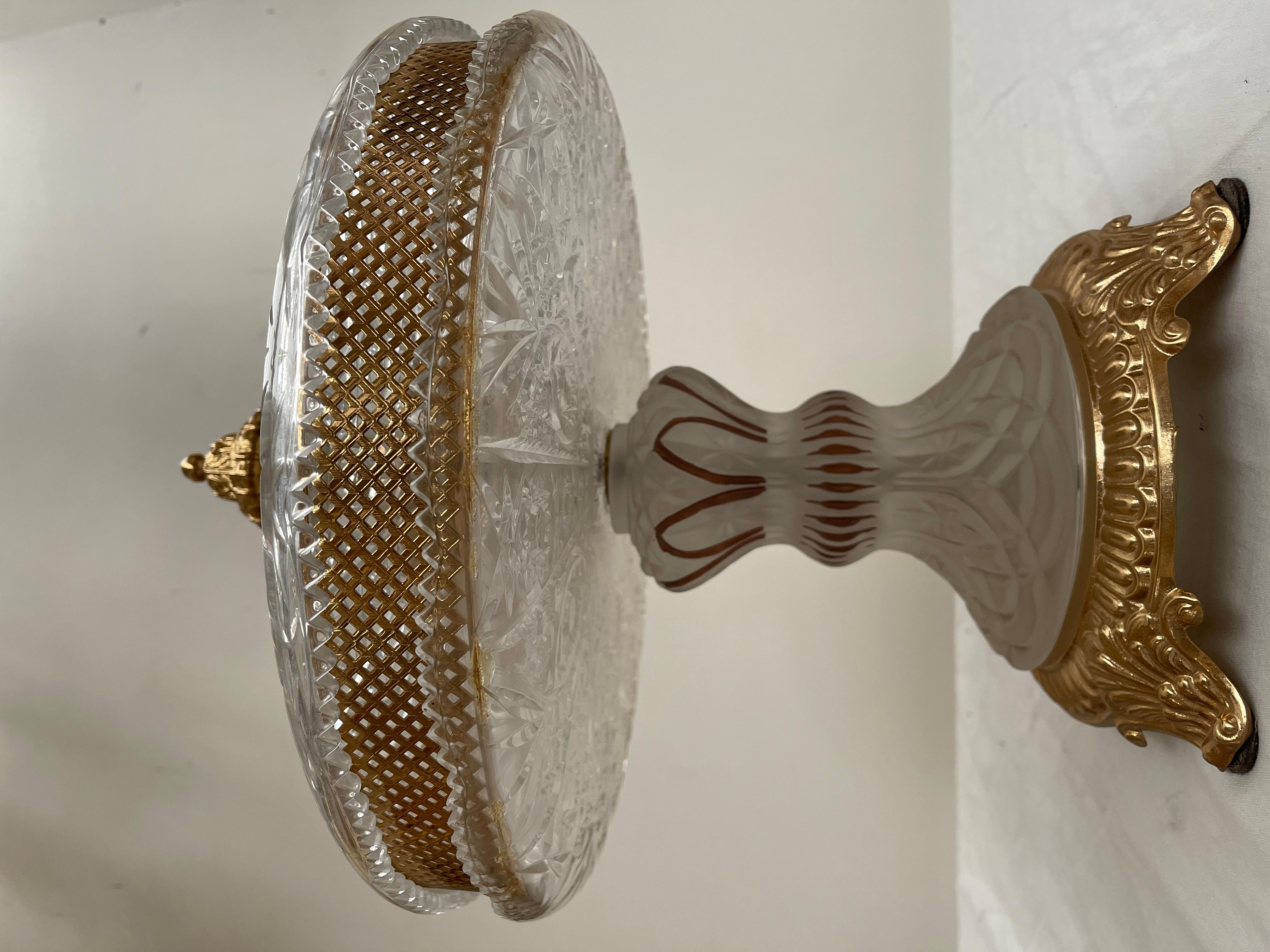 Lujoso centro de mesa de cristal italiano y bronce dorado estilo parisino de los años 90 en venta 4