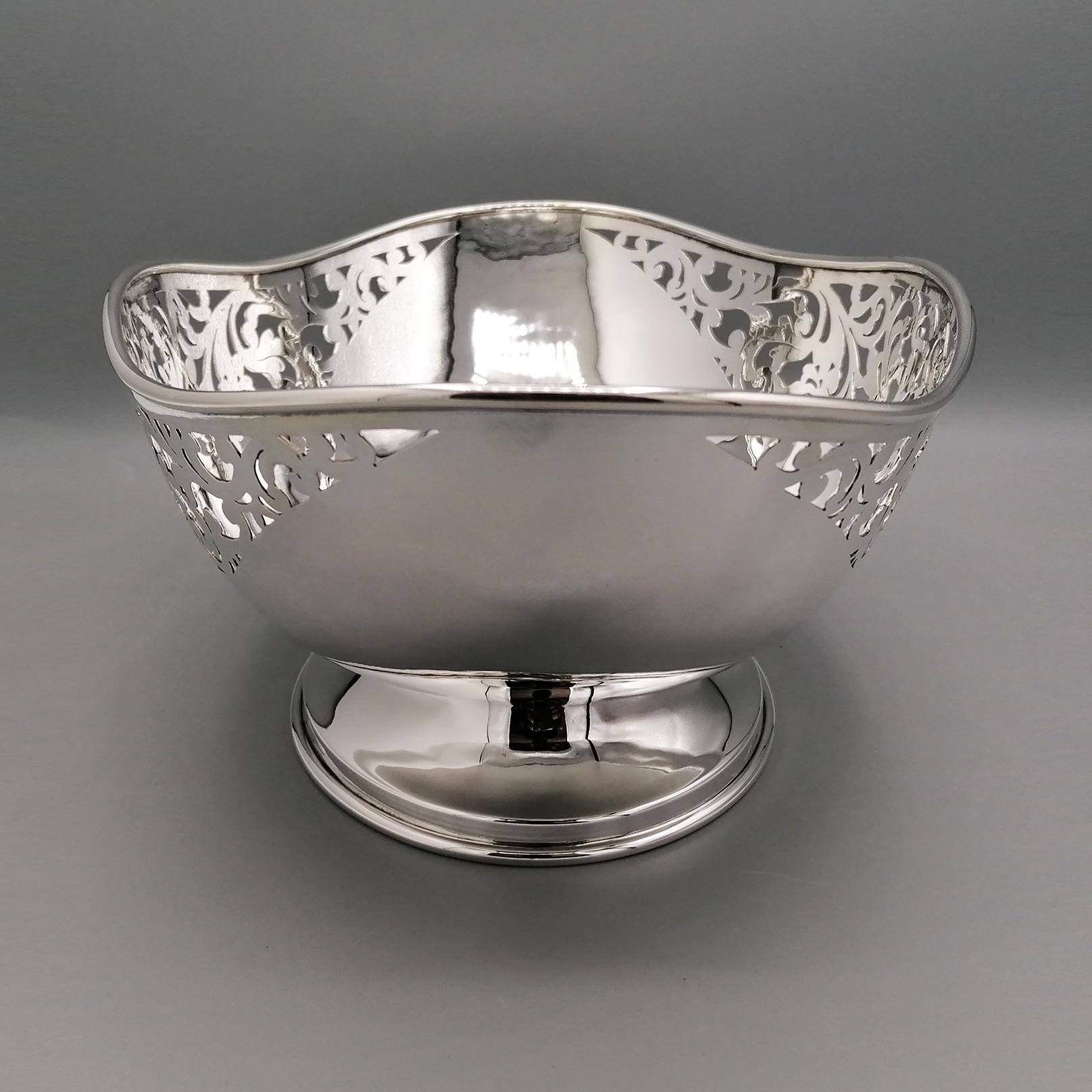 Centrotavola ovale in argento massiccio In New Condition For Sale In VALENZA, IT