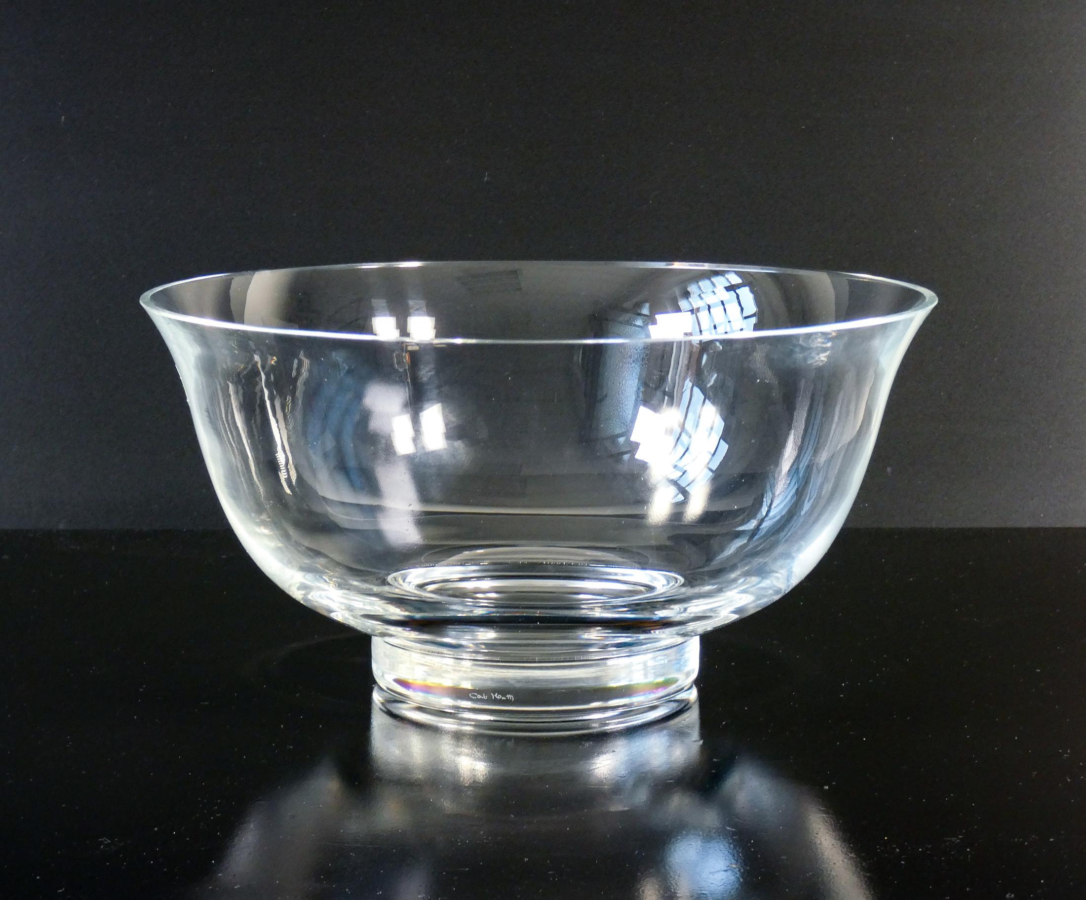 Centerpiece, fruit bowl
blown glass
signed Carlo MORETTI.

ORIGIN
Italy

PERIOD
1970s

MARK
Charles MORETTI
Established in 1958 by brothers Carlo and Giovanni Moretti, it is a unique event in the glass island. It summarizes the characteristics of