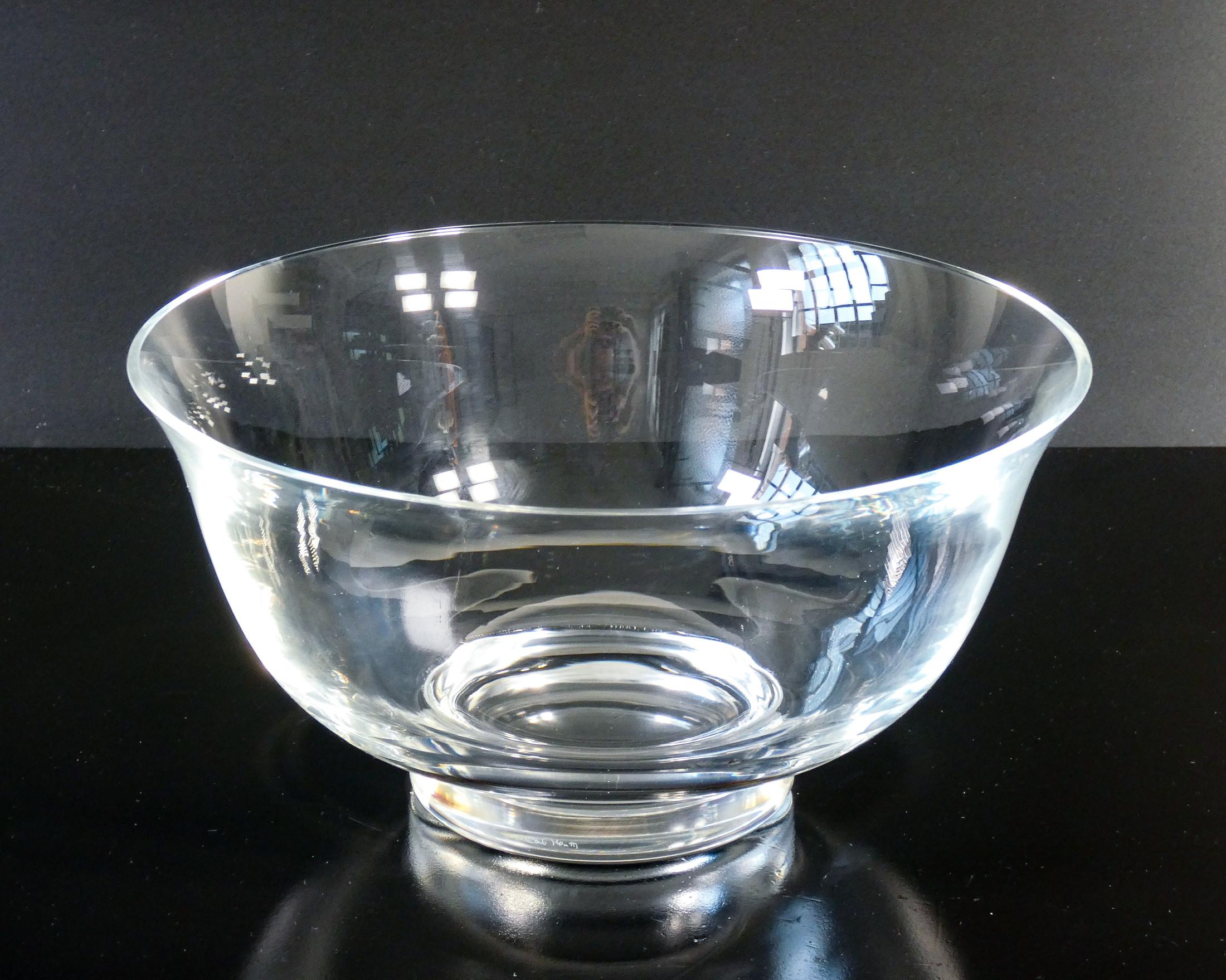 Italian Centerpiece, blown glass fruit bowl signed Carlo MORETTI. Italy 1970s For Sale