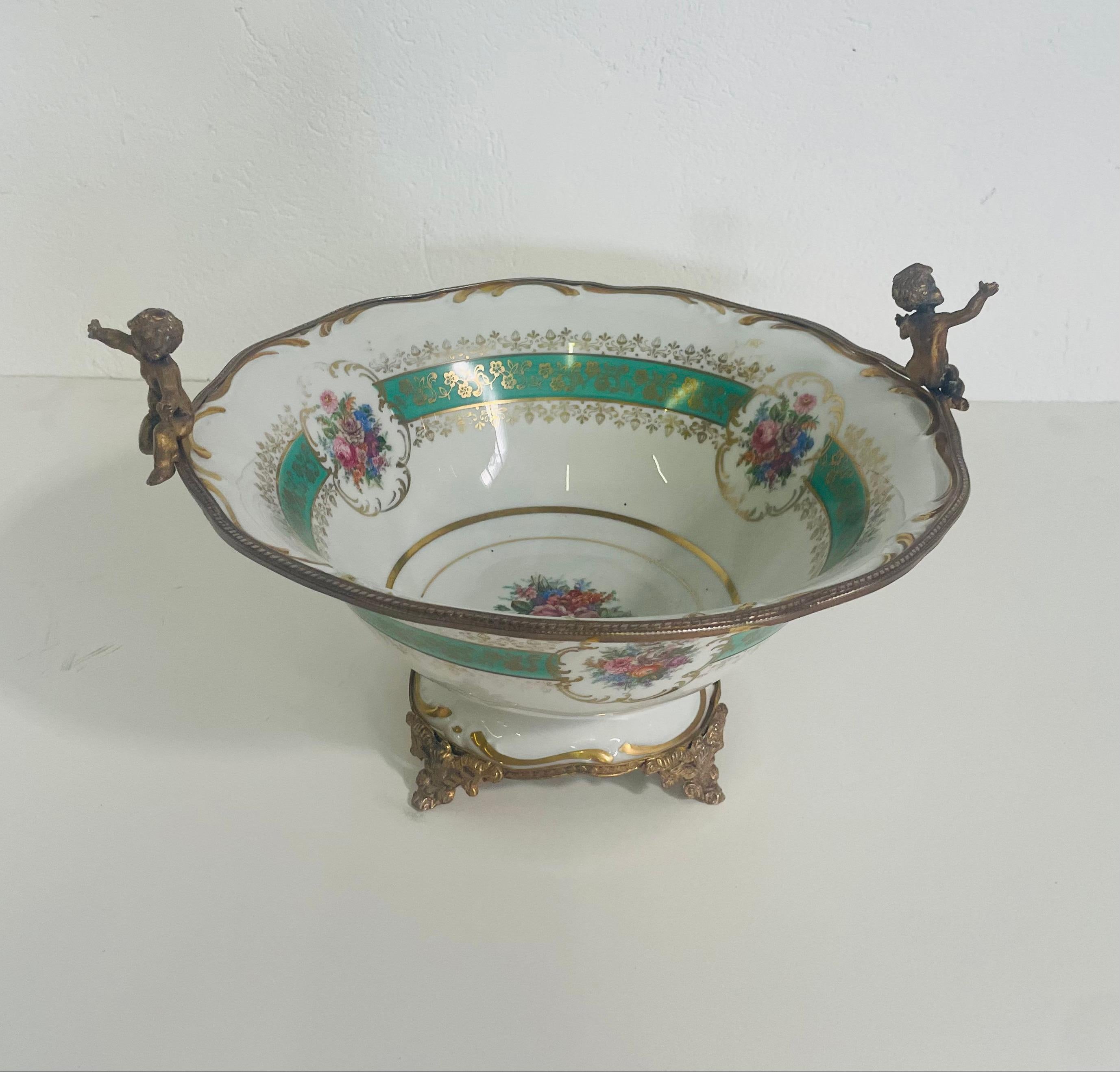 Tafelaufsatz aus der Limoges-Produktion der 1950er Jahre (Mid-20th Century) im Angebot