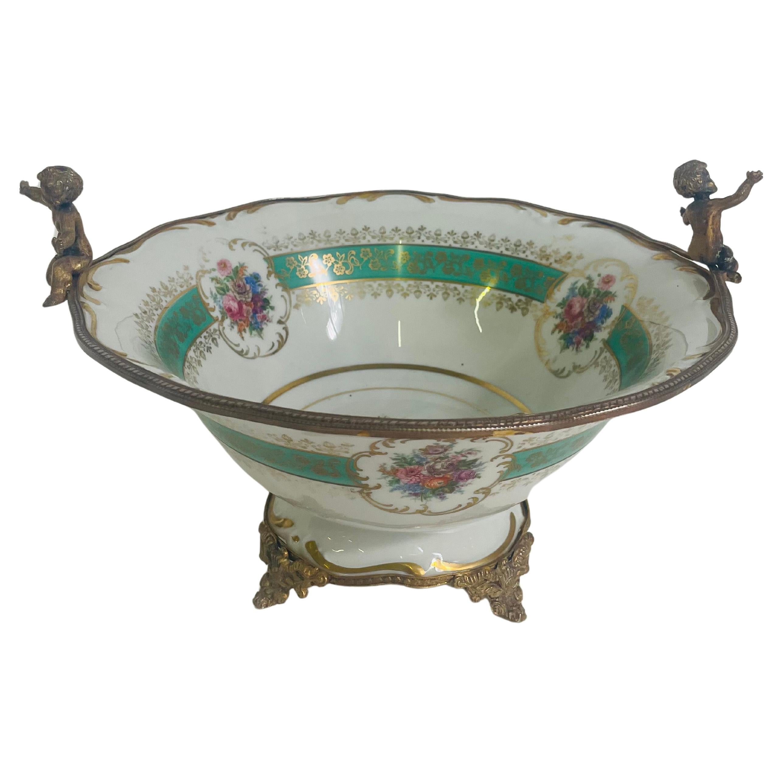 Tafelaufsatz aus der Limoges-Produktion der 1950er Jahre im Angebot