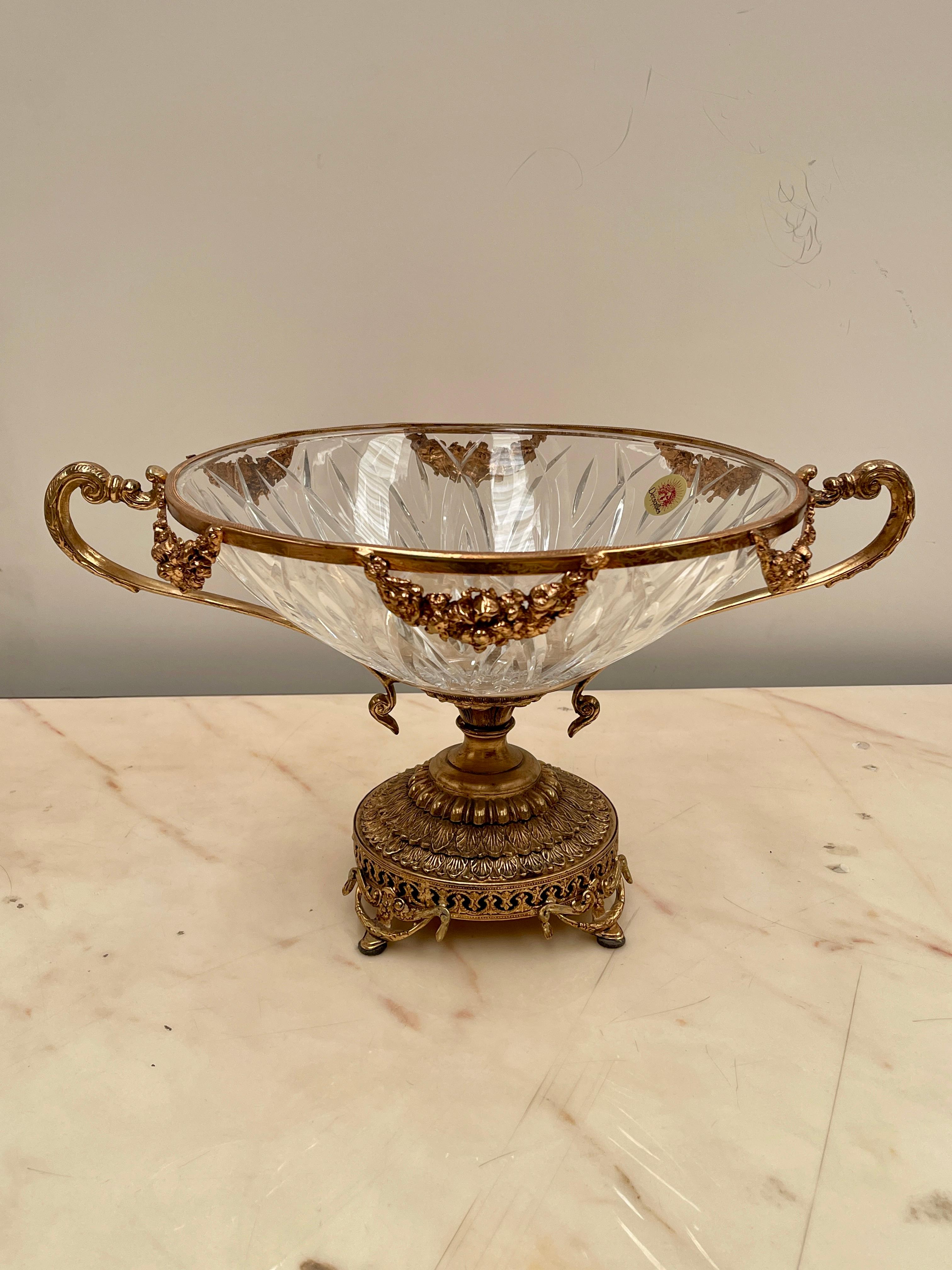 Centrotavola rinascimentale di versailles in bronzo e cristallo anni '70 im Angebot 1