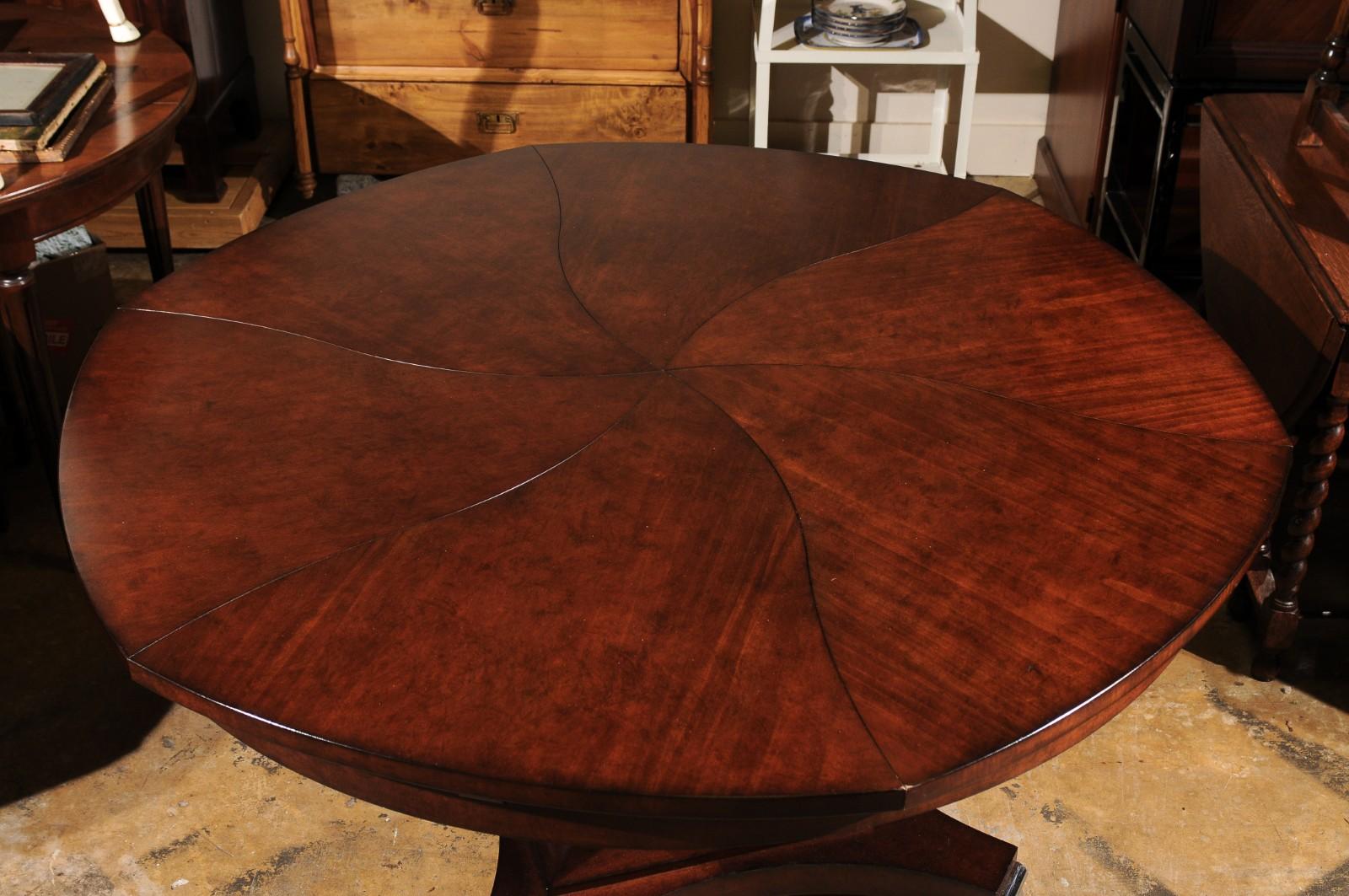 Century Brand Telescoping Dining Table with Chrome Accent Base In Good Condition For Sale In Atlanta, GA