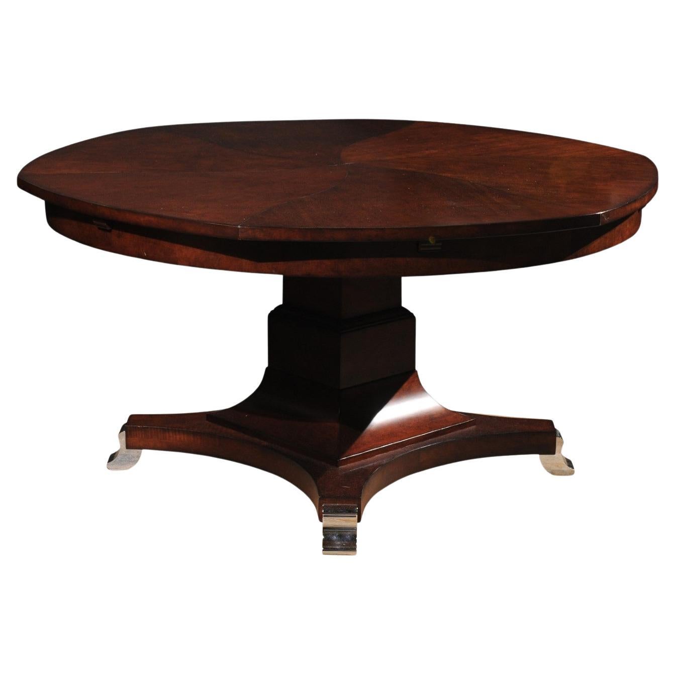 Mesa de Comedor Telescópica Marca Century con Base Acentuada Cromada