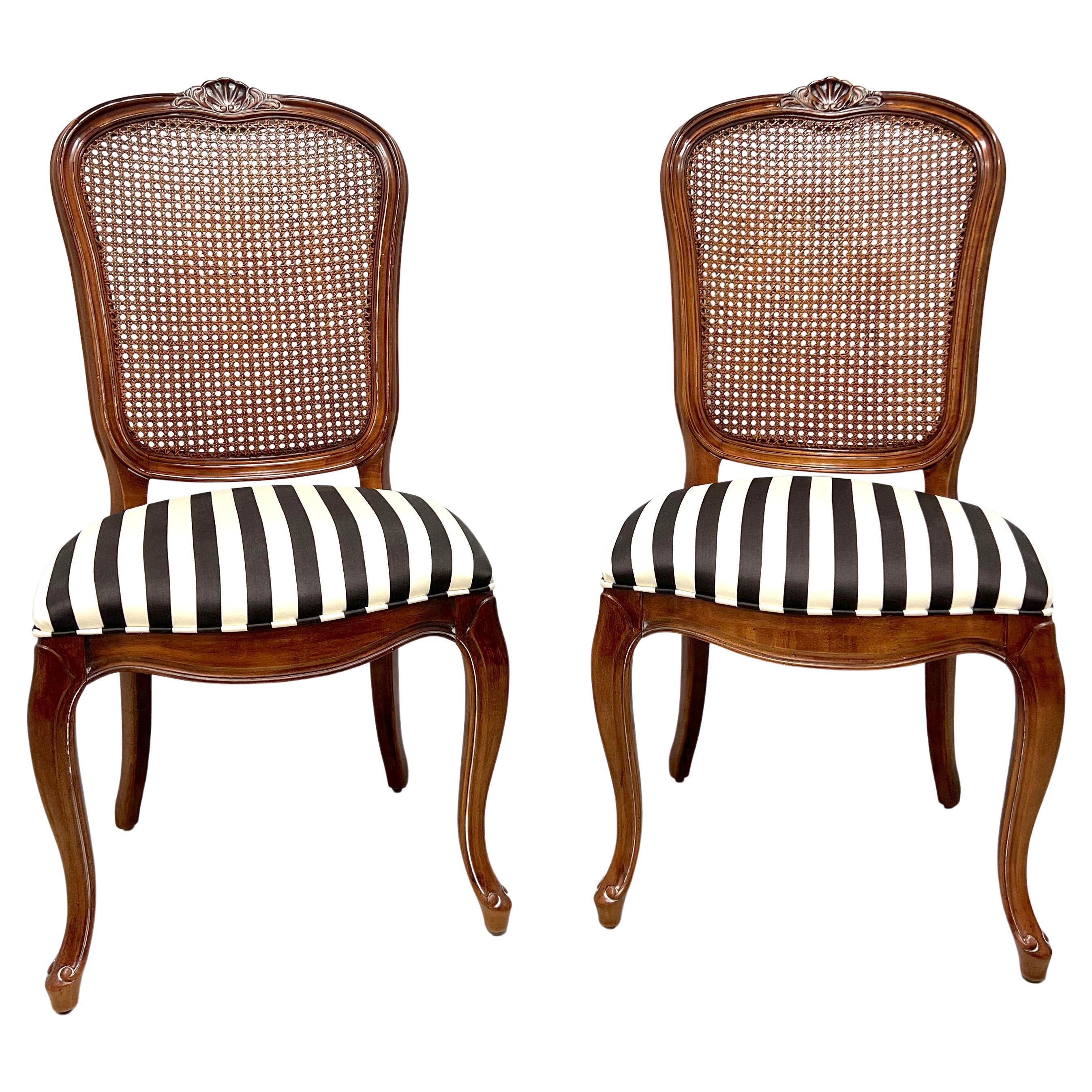 CENTURY Chardeau Collection Cherry Caned French Dining Side Chairs - Pair A en vente