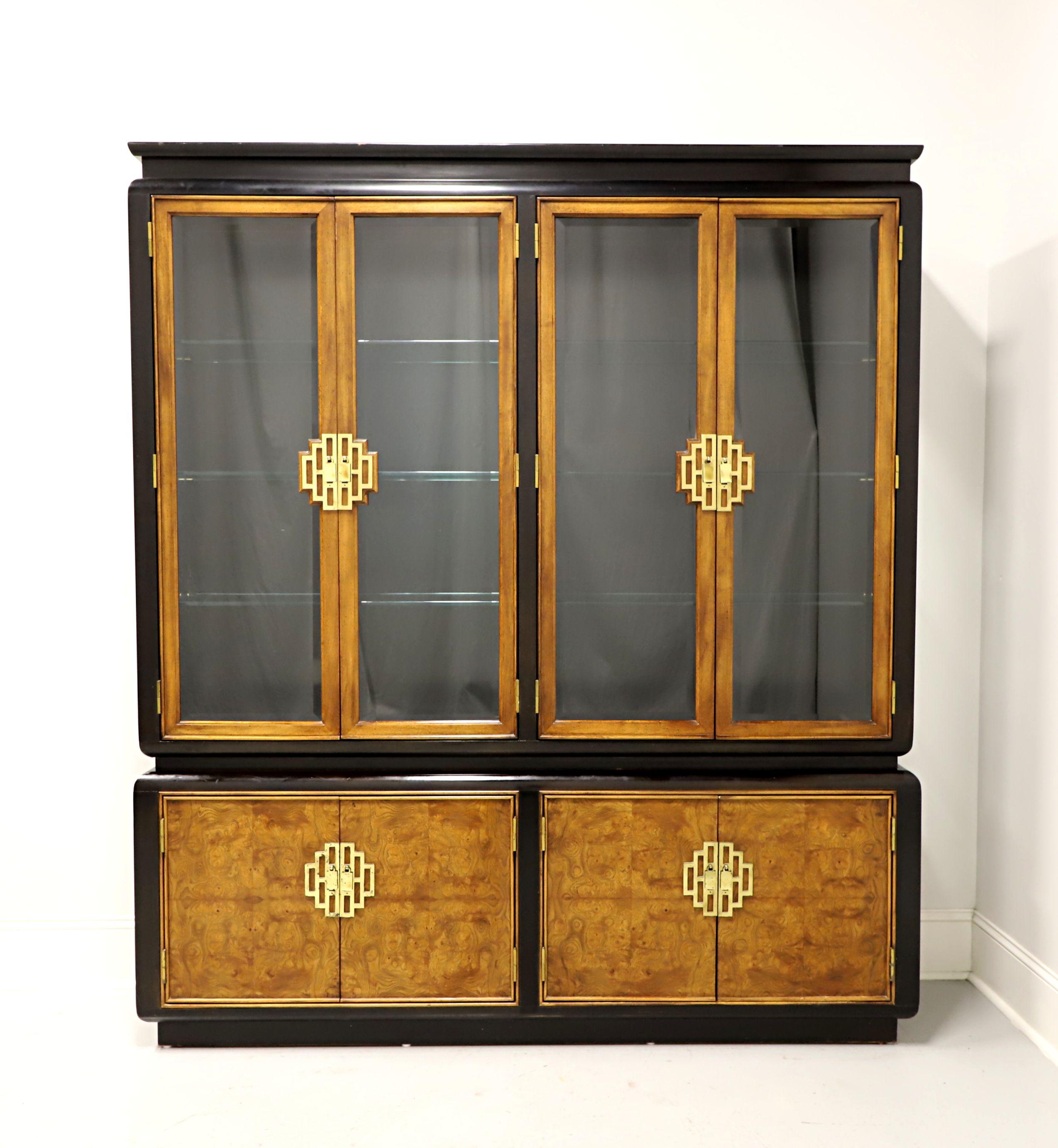 CENTURY Chin Hua by Raymond Sobota Asian Chinoiserie Dual China Display Cabinet For Sale 5