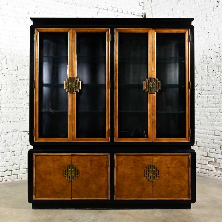 Century Chinoiserie Chin Hua Dbl Display China Cabinet Bookcase Raymond Sobota  For Sale 8