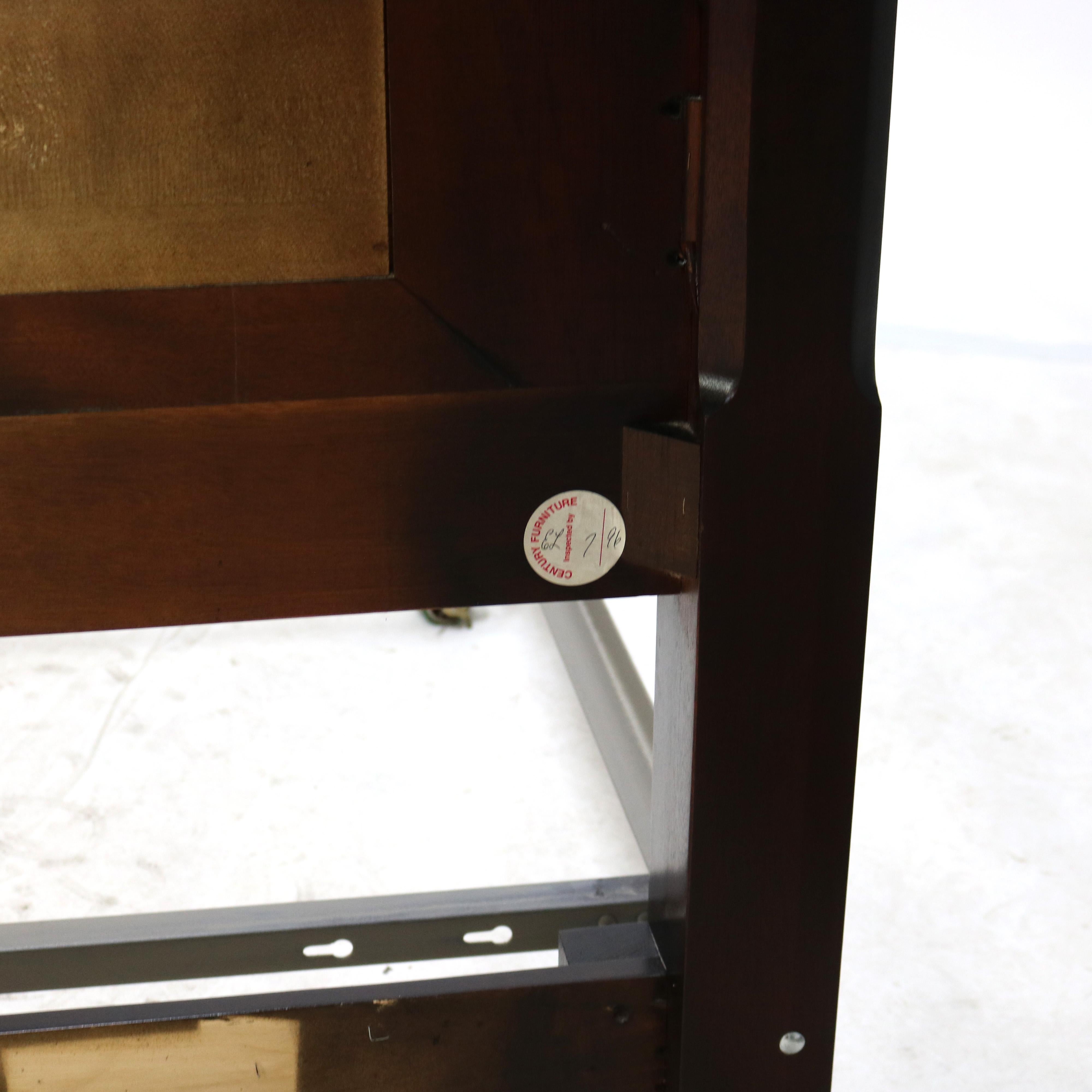 Testiera per letto da regina in mogano stile Chippendale del 20° secolo in vendita 7