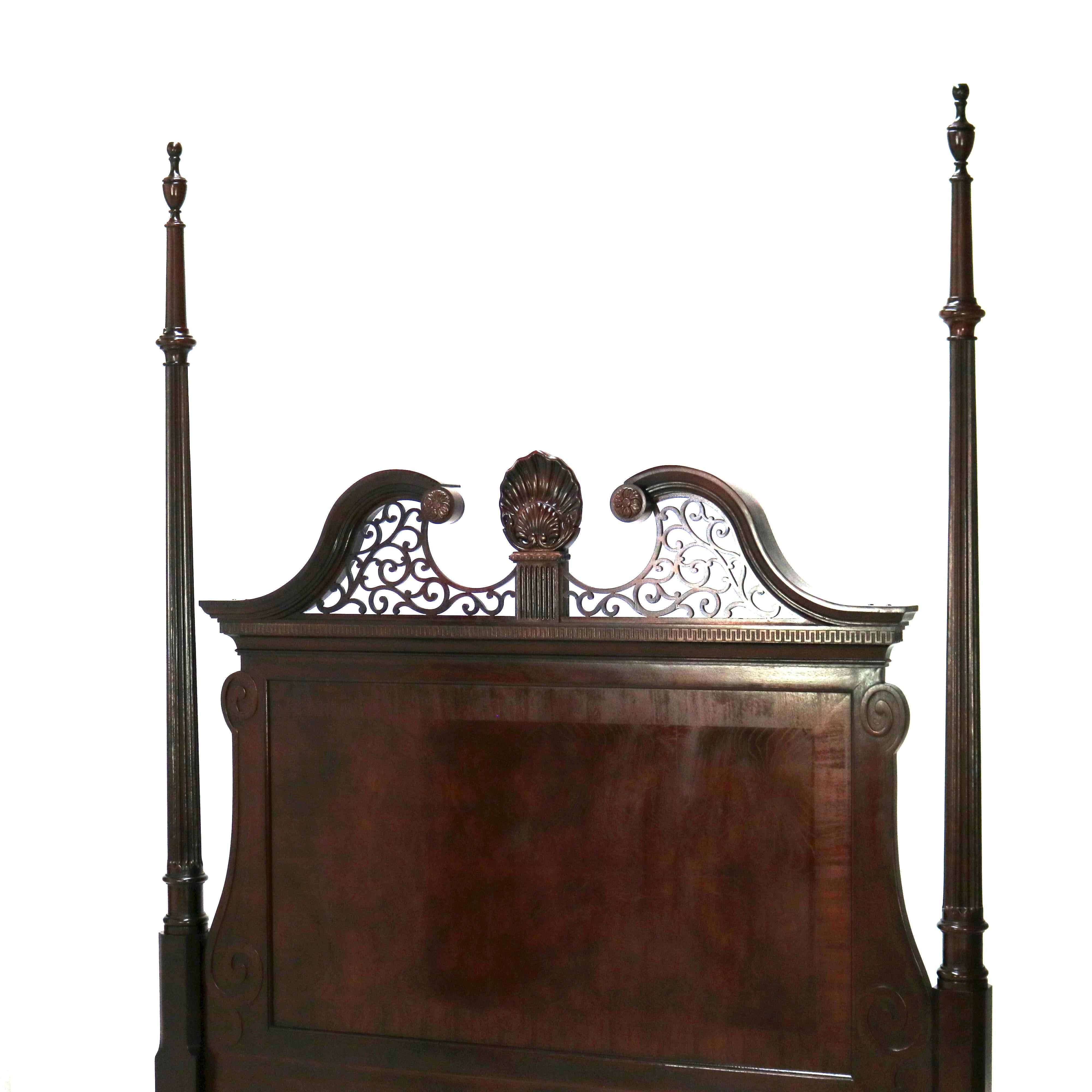 Testiera per letto da regina in mogano stile Chippendale del 20° secolo

Testiere - 89,5 