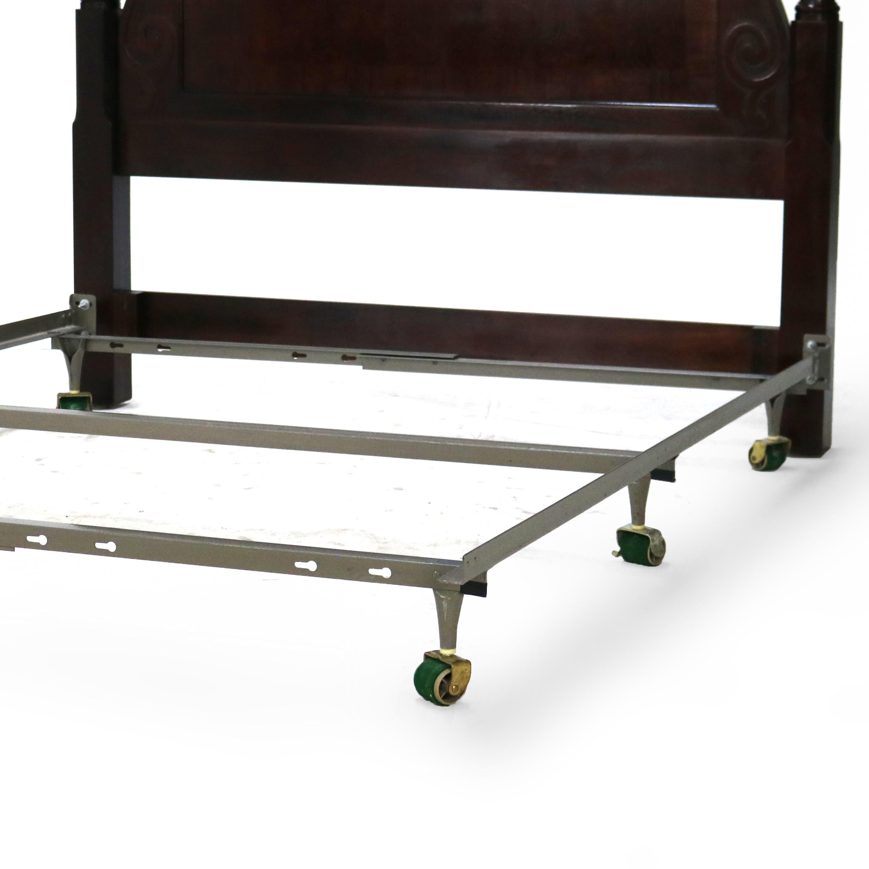 Testiera per letto da regina in mogano stile Chippendale del 20° secolo In condizioni buone in vendita a Big Flats, NY