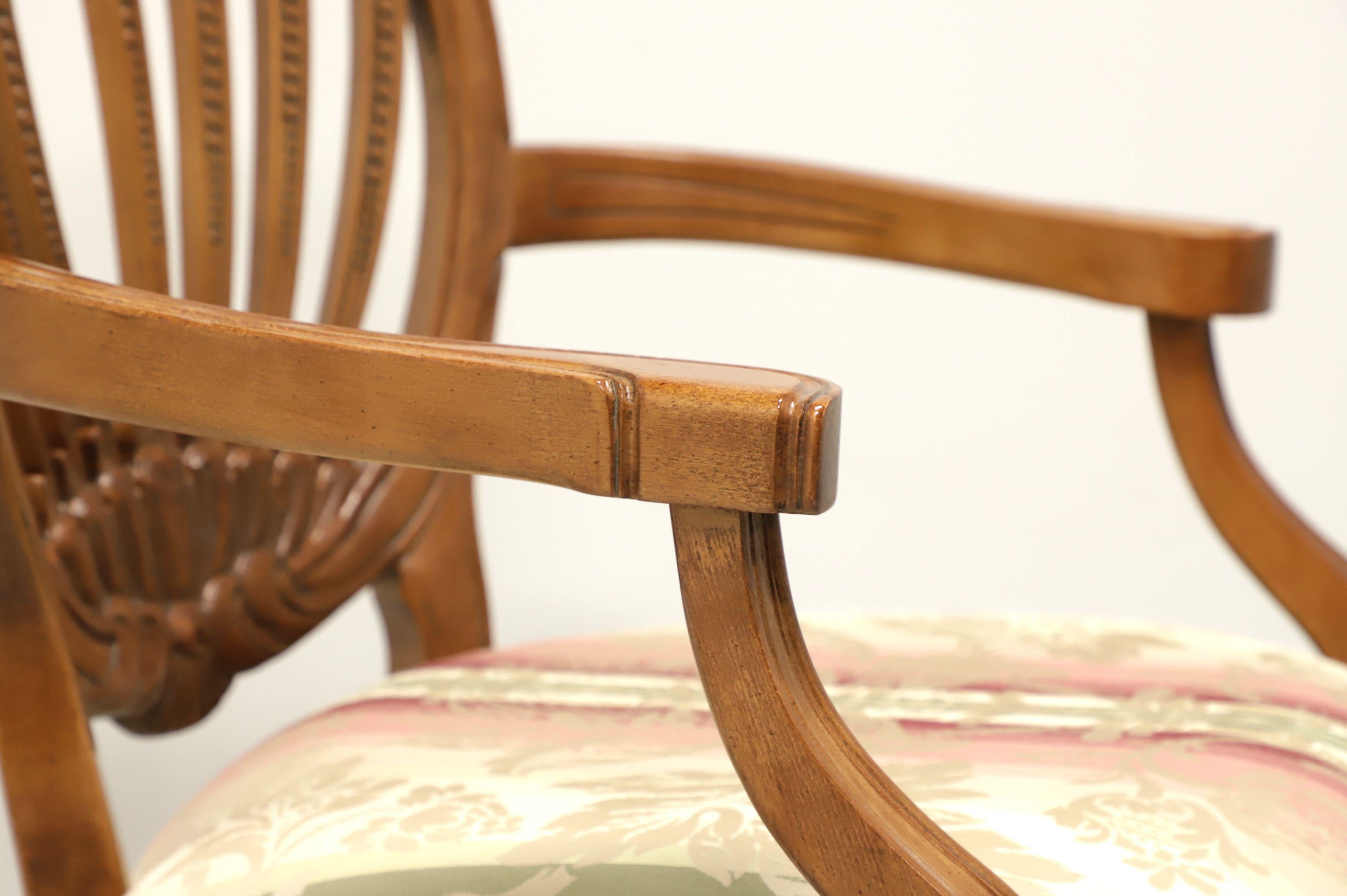 Paire de fauteuils de salle à manger de style campagnard français à dossier ovale du XXe siècle Bon état - En vente à Charlotte, NC