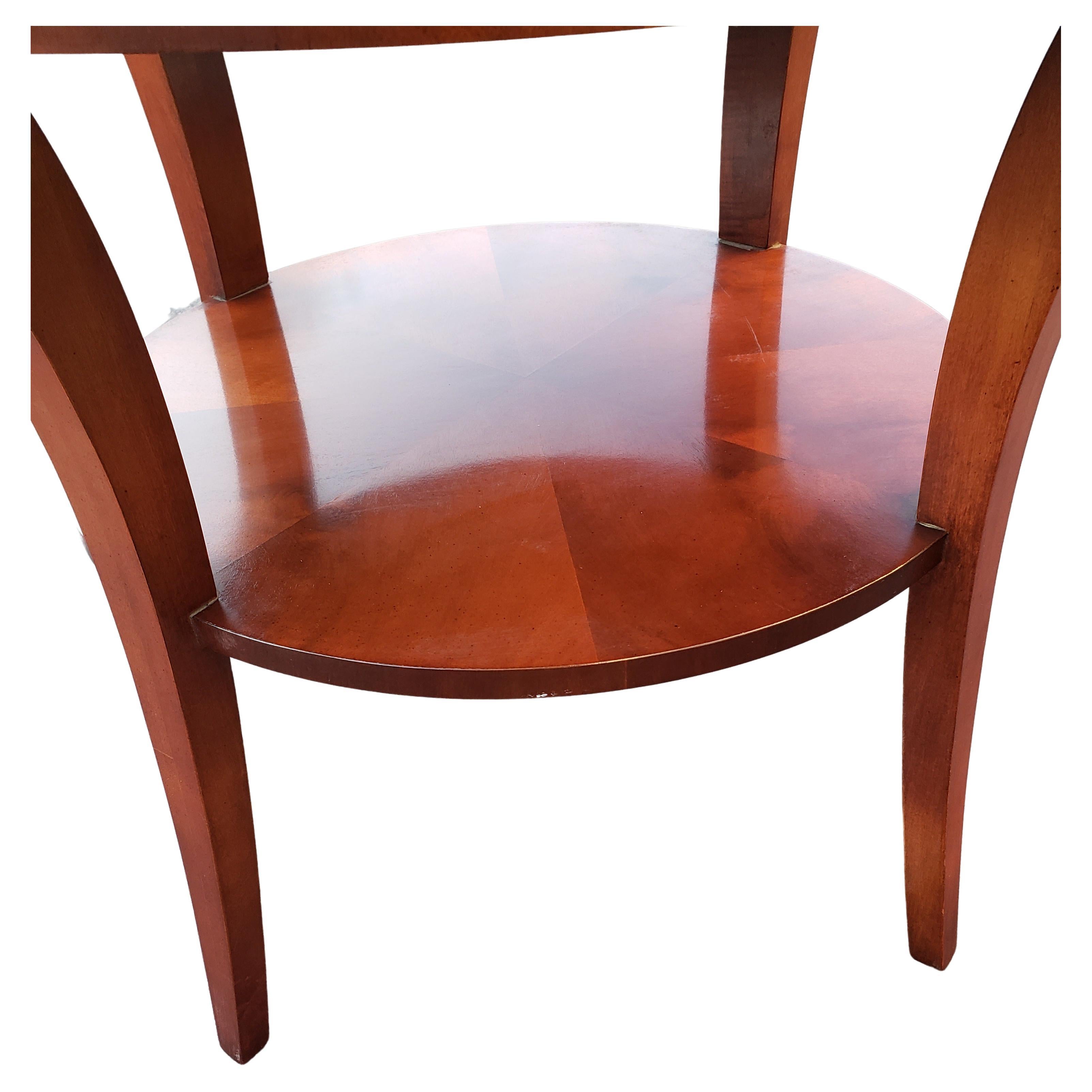 Table basse de style Régence française à 2 étages, meuble de style Century Furniture Bon état - En vente à Germantown, MD