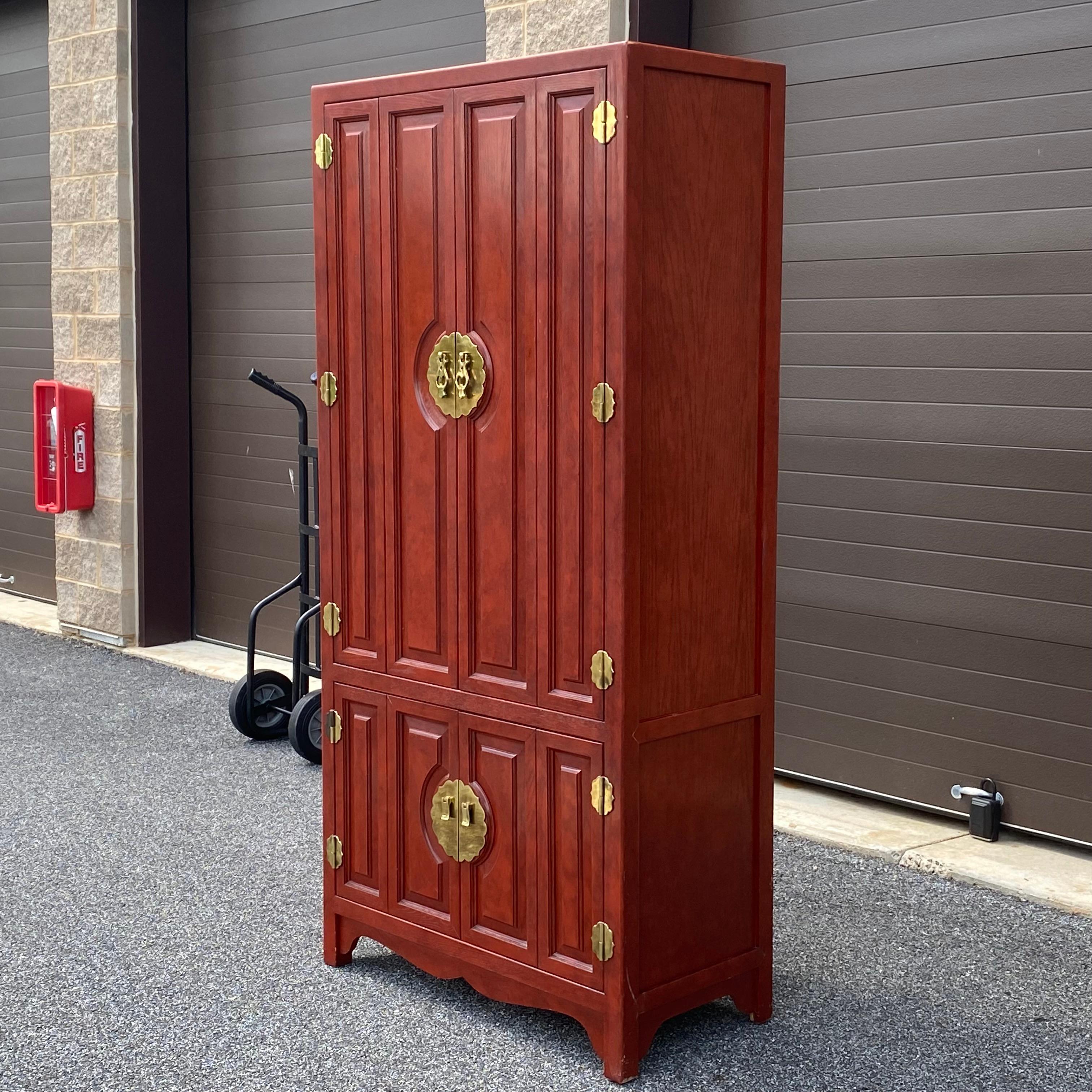 Century Furniture Mueble Bar Seco Alto Estilo Asian Ming Lacado Rojo Iluminado en venta 5