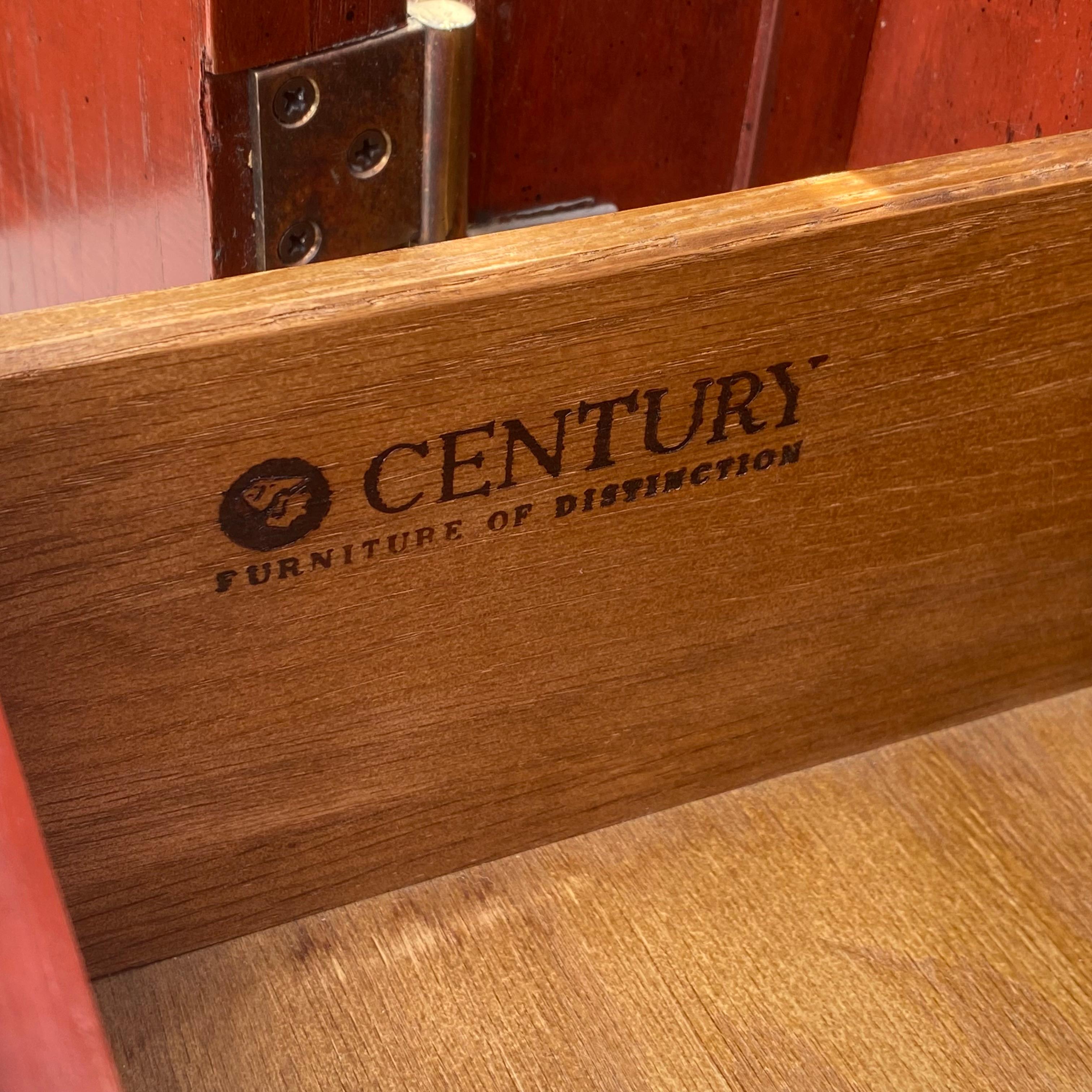 Century Furniture Mueble Bar Seco Alto Estilo Asian Ming Lacado Rojo Iluminado Vidrio en venta