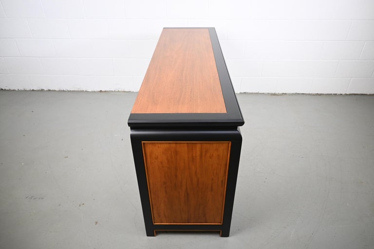 Century Furniture Chin Hua by Raymond Sobota Chinoiserie Dresser For Sale 10