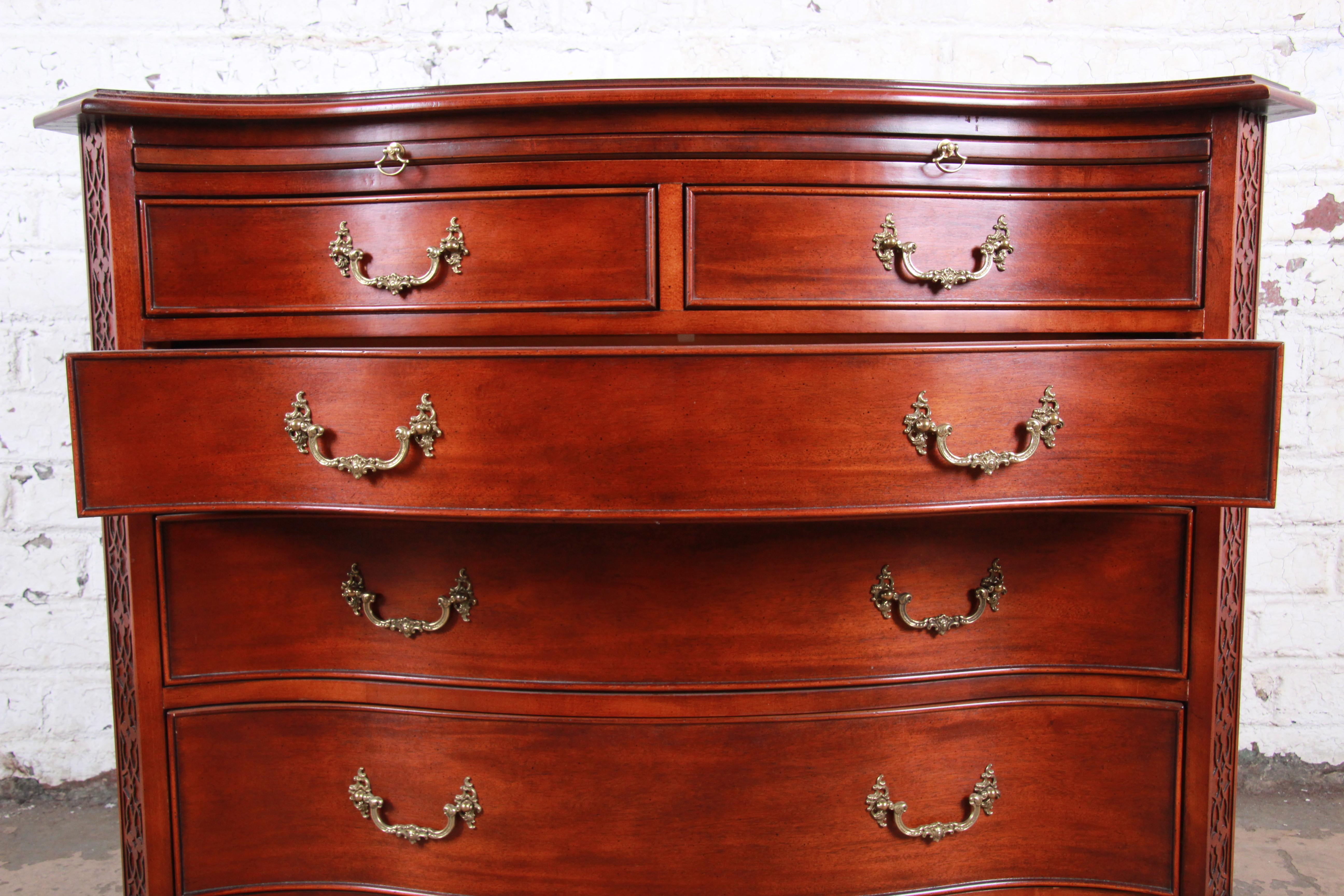 Century Furniture Chippendale Mahogany Bow Front Chest of Drawers or Commode 3