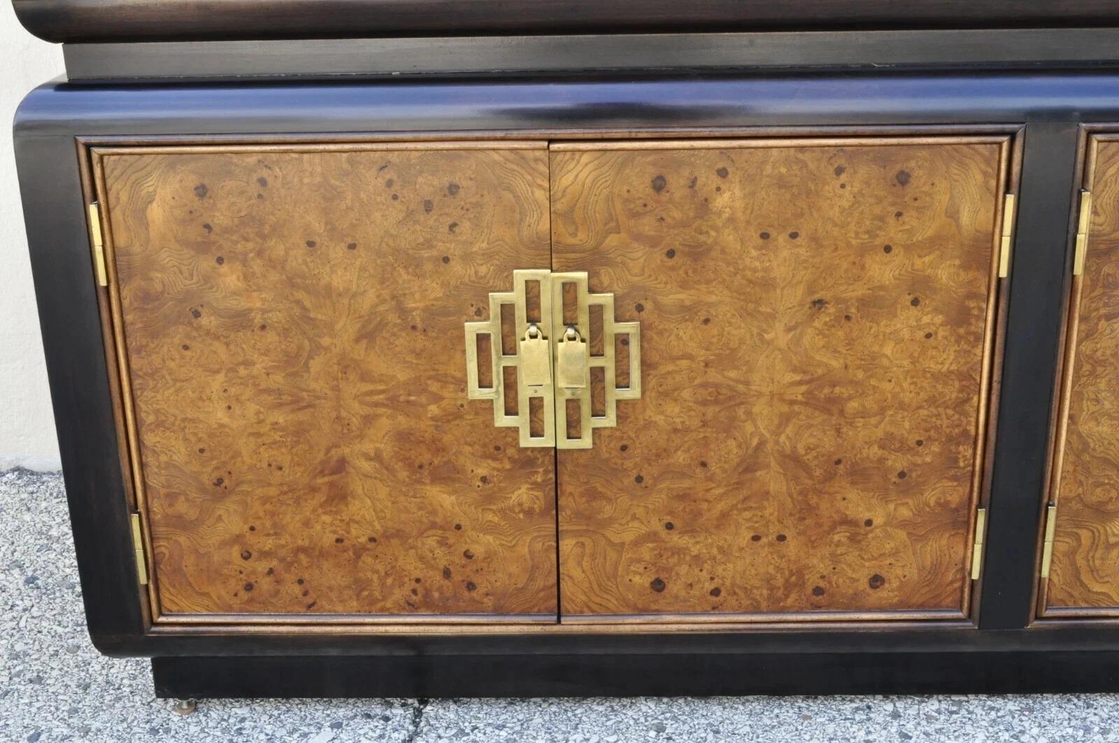 Century Furniture Co Chin Hua Burl Wood, espositore cinese per porcellane Libreria In condizioni buone a Philadelphia, PA