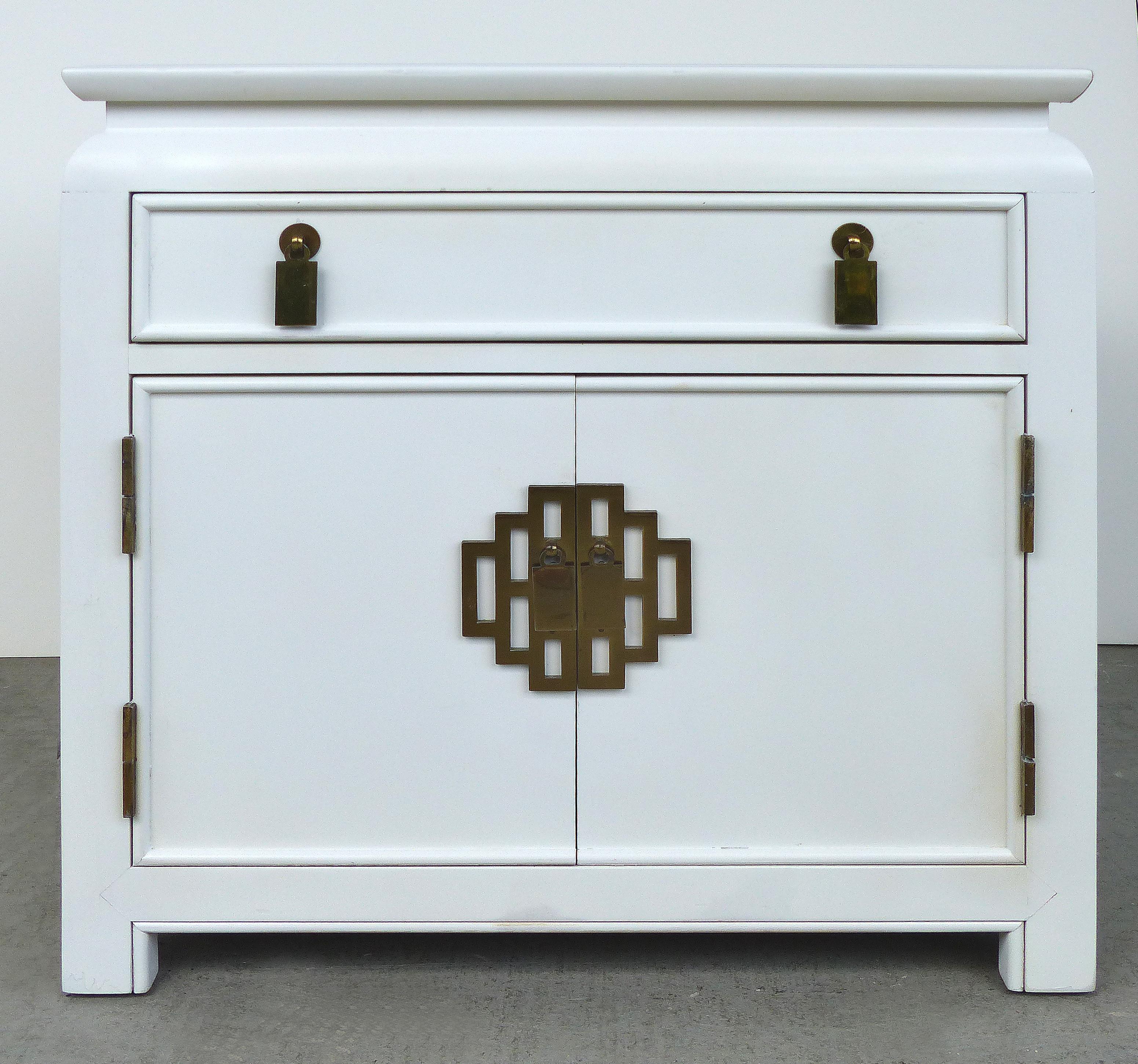Century Furniture Co. Midcentury Asian Modern Lacquered Nightstands In Good Condition In Miami, FL