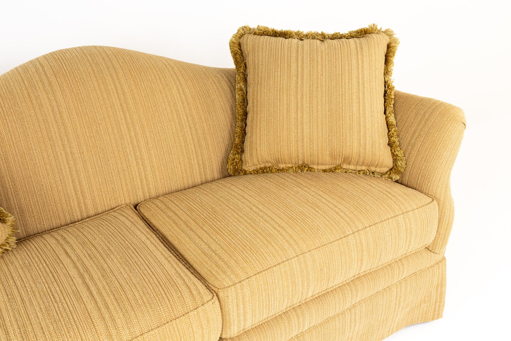 Century Furniture Contemporary Loveseat Sofa (21. Jahrhundert und zeitgenössisch) im Angebot