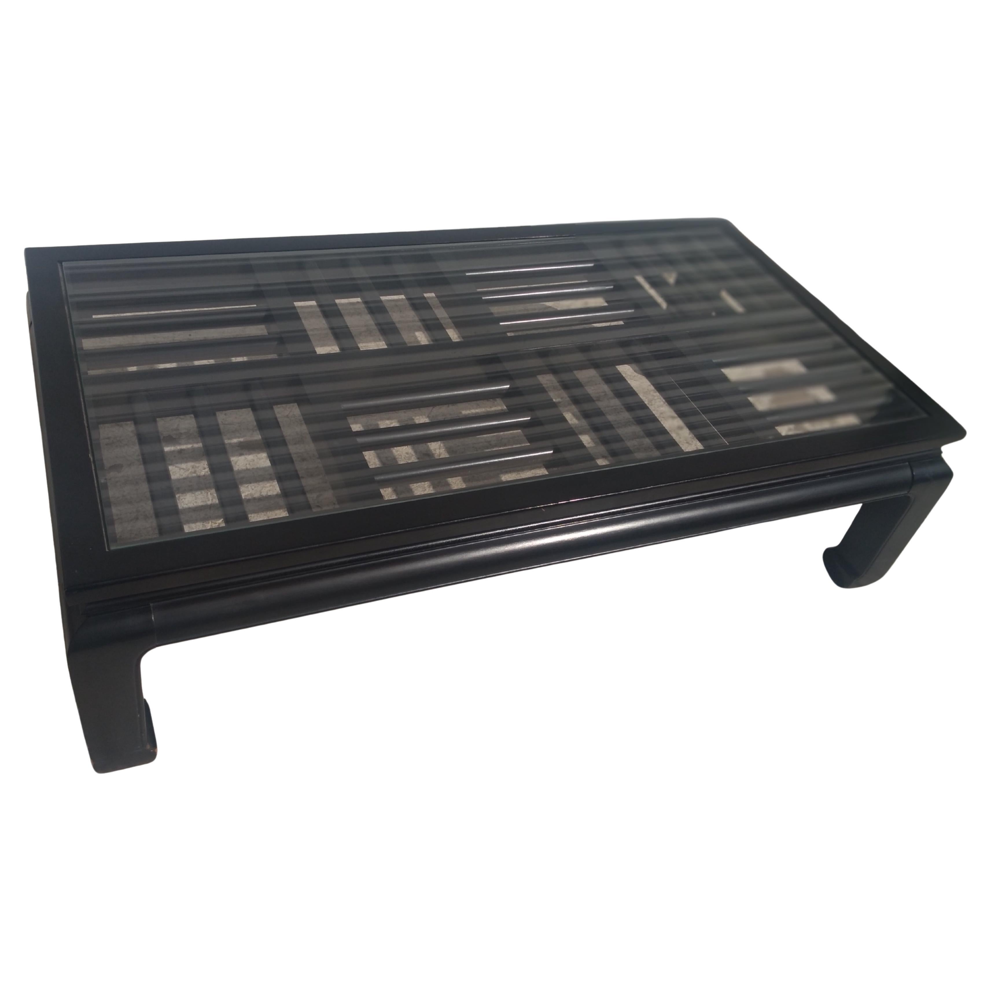 Century Furniture Ebonisierte Ming Stil Laubsägearbeiten Couchtisch