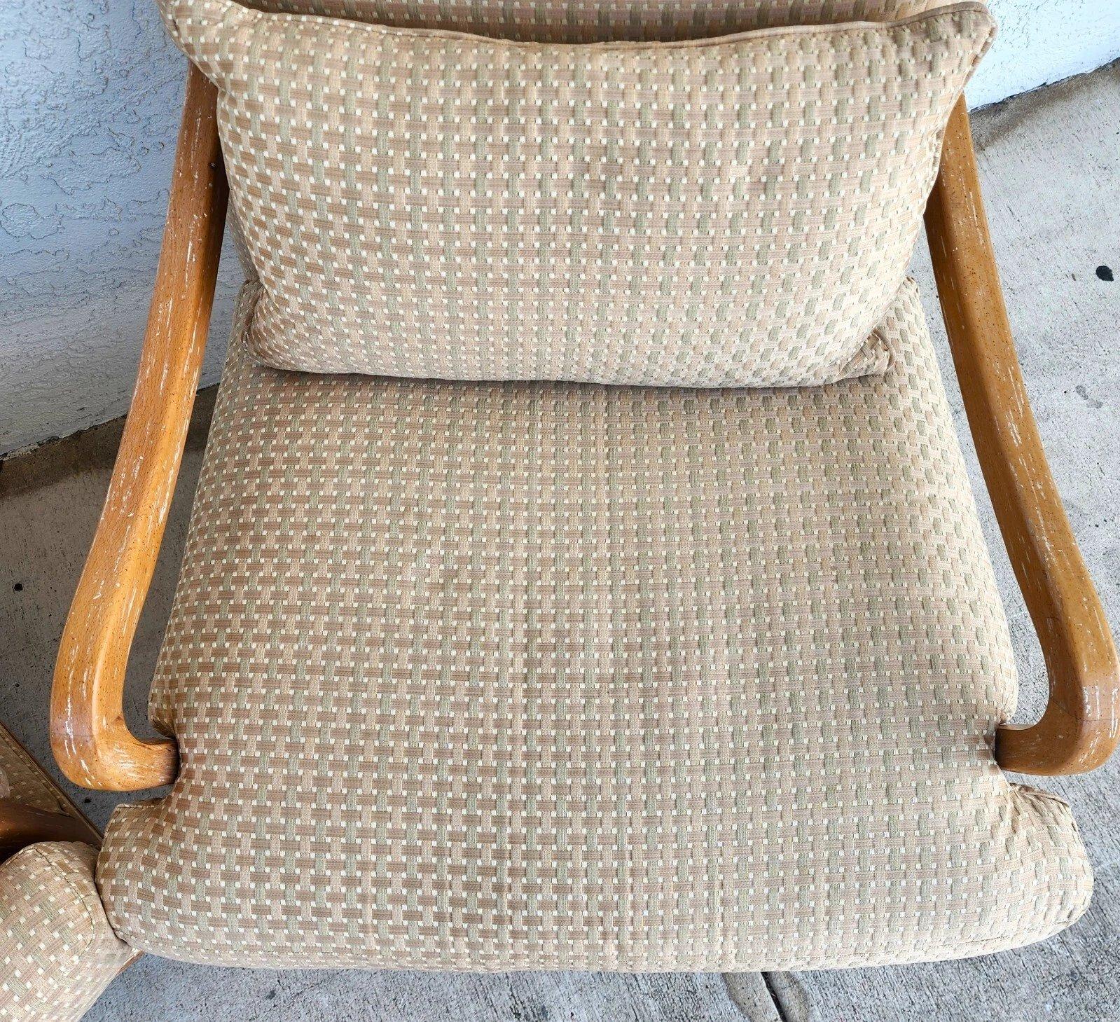 Paire de chaises longues de style campagne française de Century Furniture en vente 1