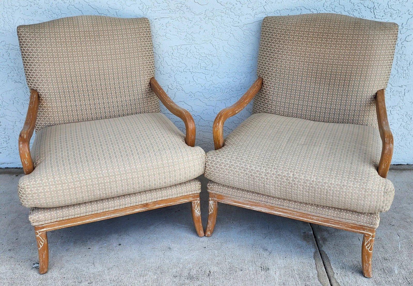 Paire de chaises longues de style campagne française de Century Furniture en vente 2