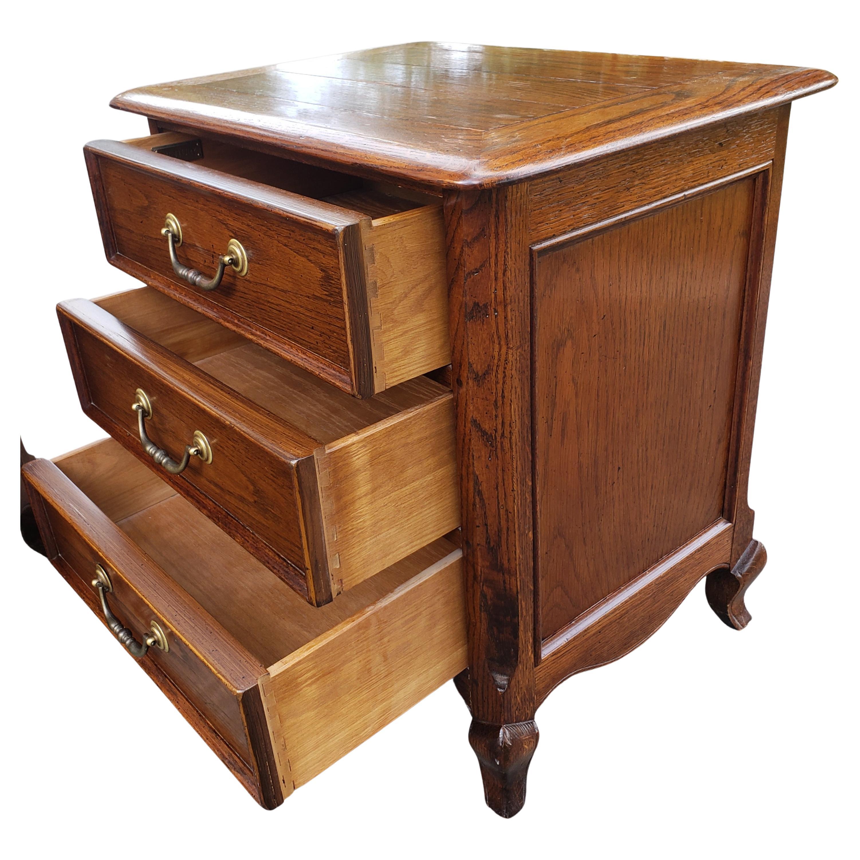 Century Furniture French Country Oak Bedside Chests of Drawers Nighstands, Pair In Good Condition In Germantown, MD